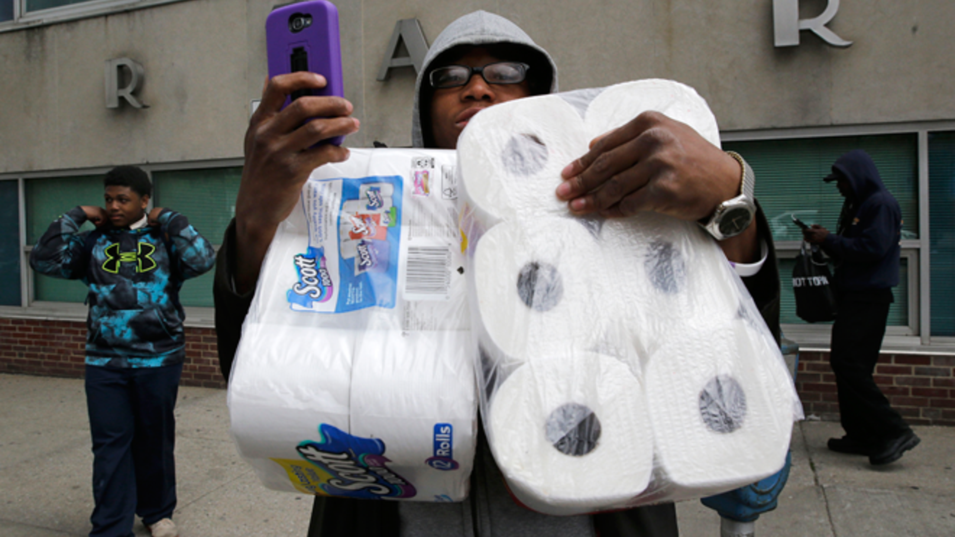 Baltimore_Riots_Latino__47_