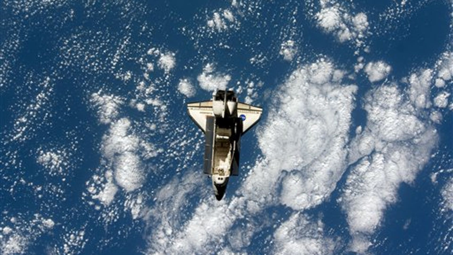 Endeavour_Above_Earth