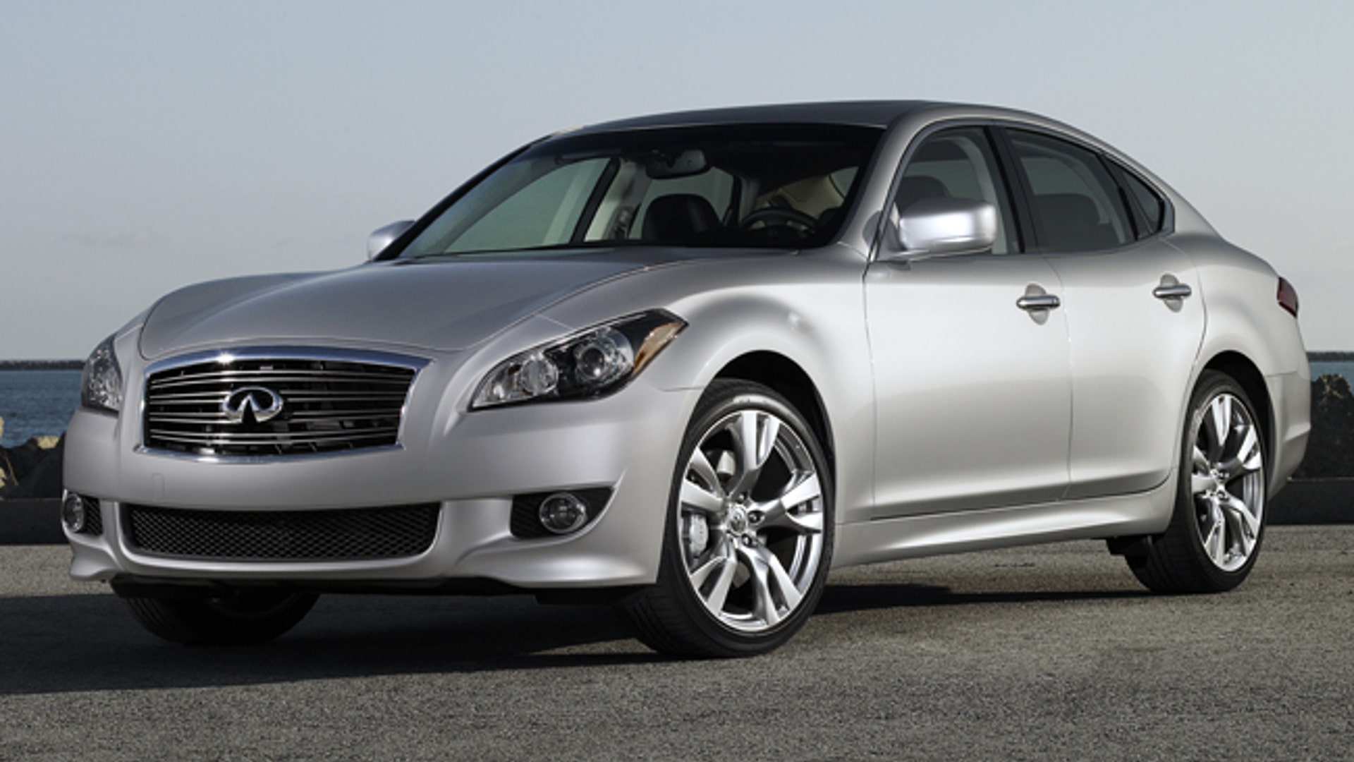 2011 Infiniti M