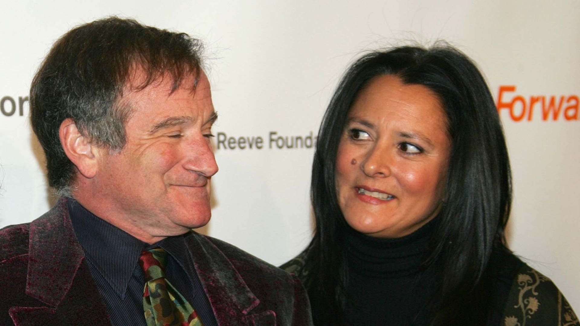 affairs of the house robin williams latino