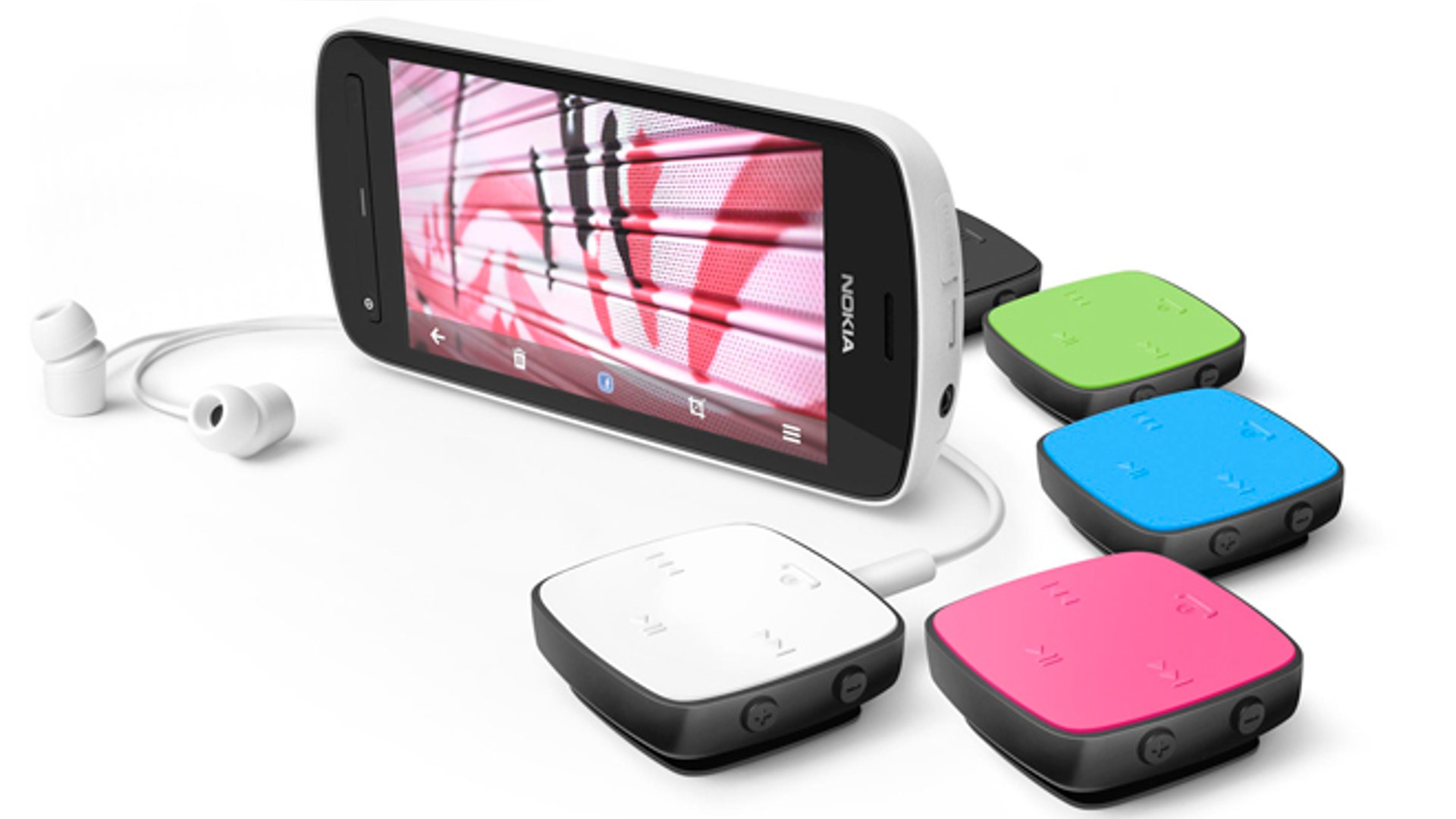 nokia_808_pureview_with_headsets