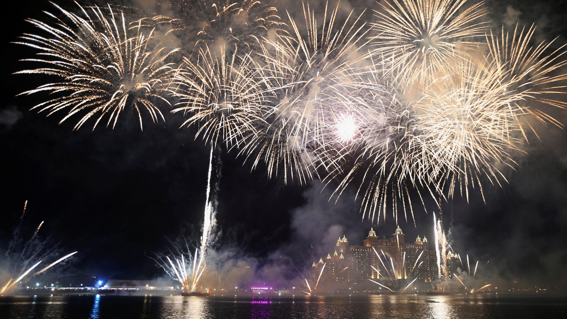 Fireworks explode over the Atlantis hotel in Dubai during the New Year celebrations, UAE, January 1, 2017.