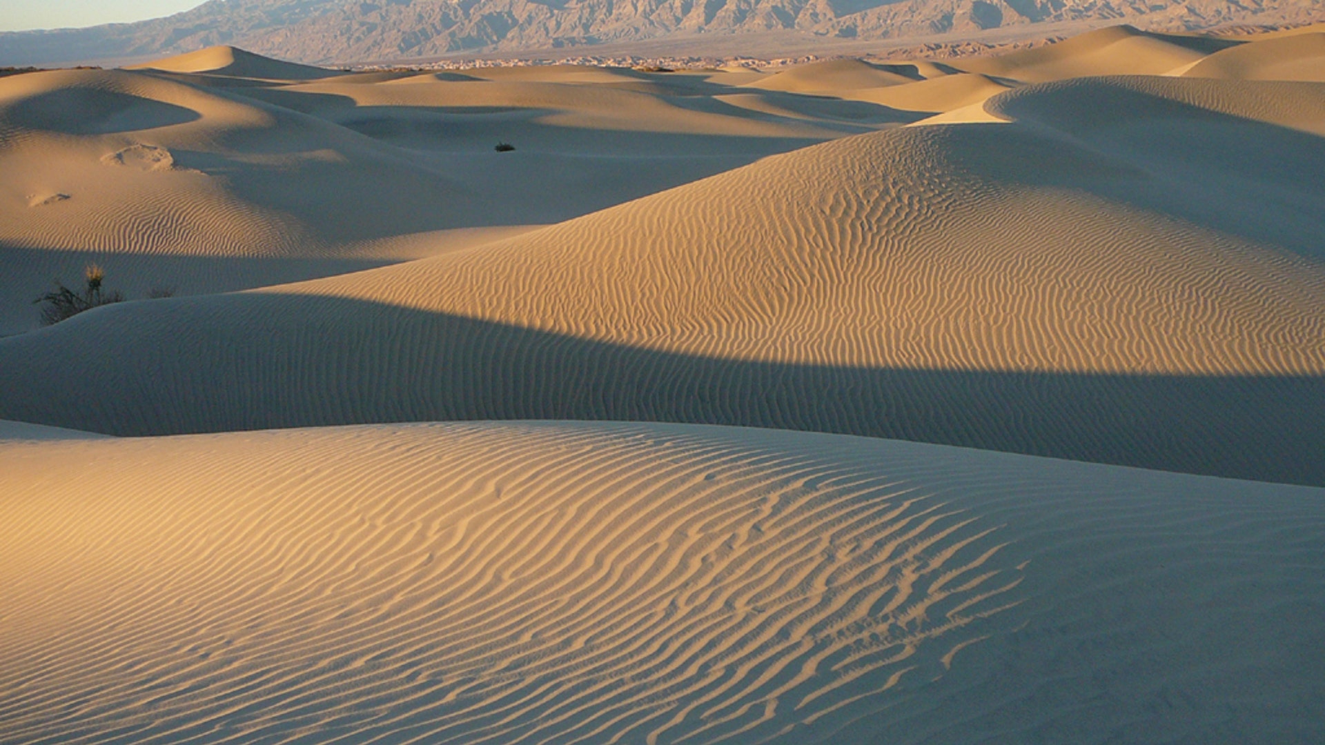 death_valley_sand