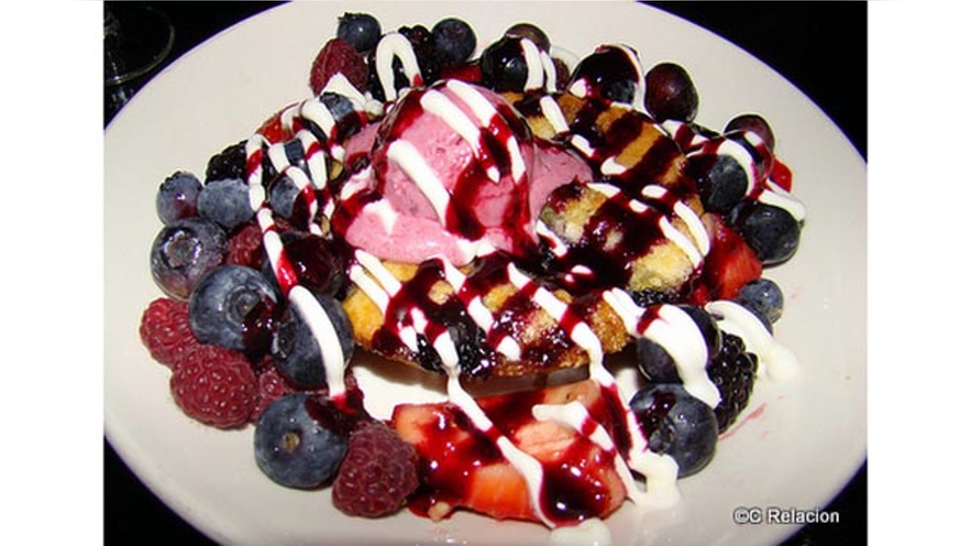 disneyfood_berrycobbler