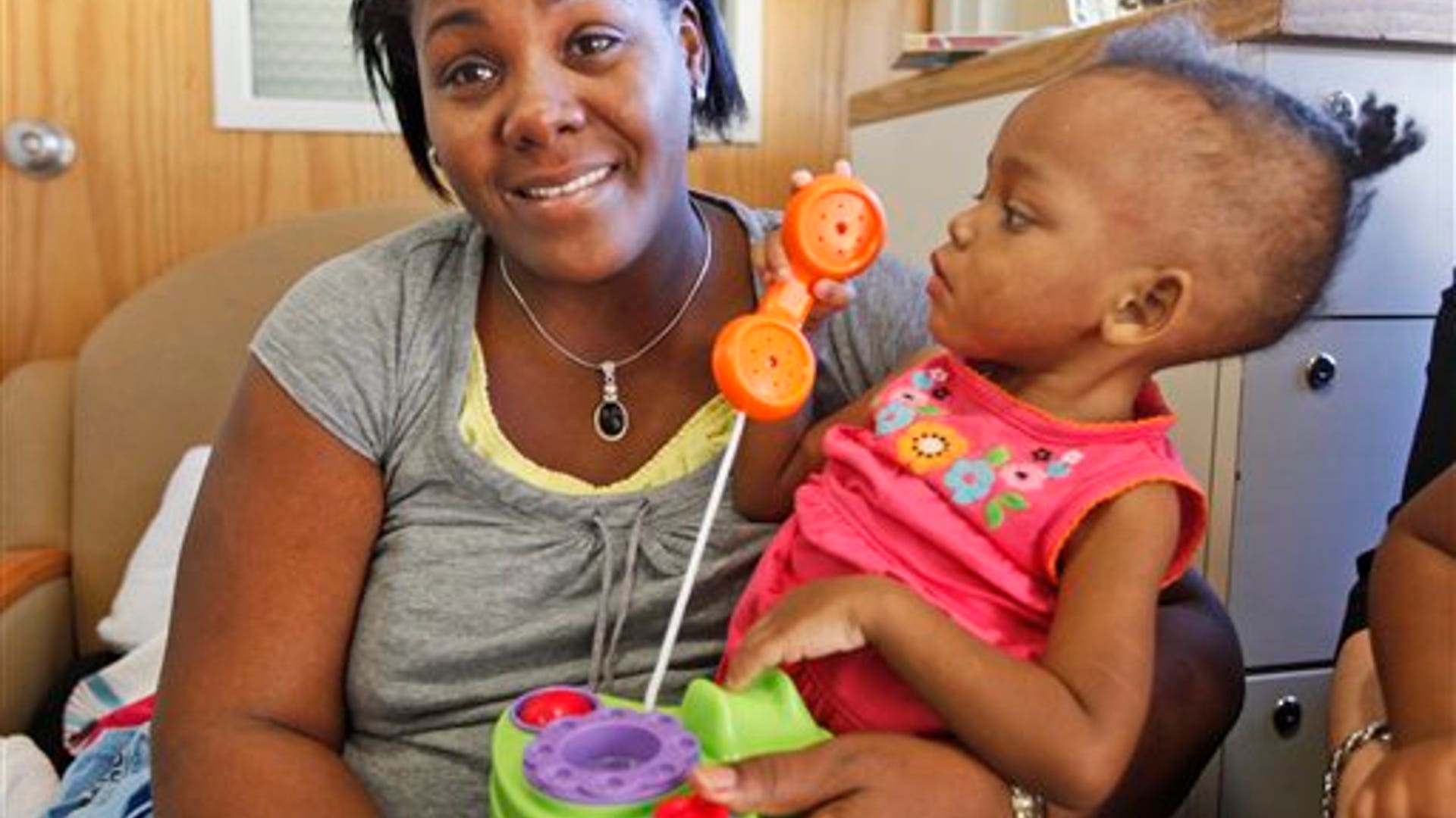 dominican_conjoined_4