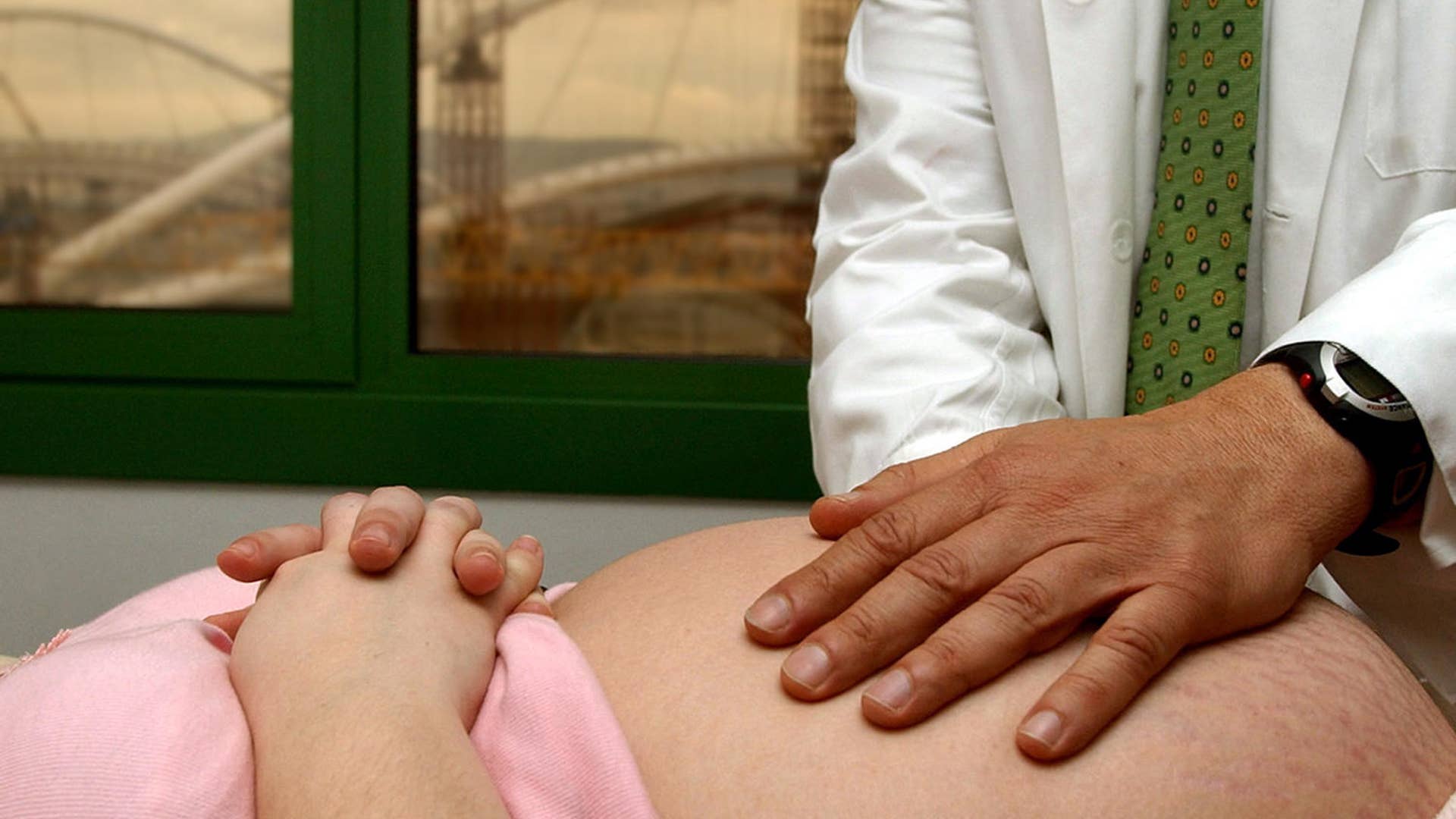 Woman Gives Birth to Two Babies, Not Twins