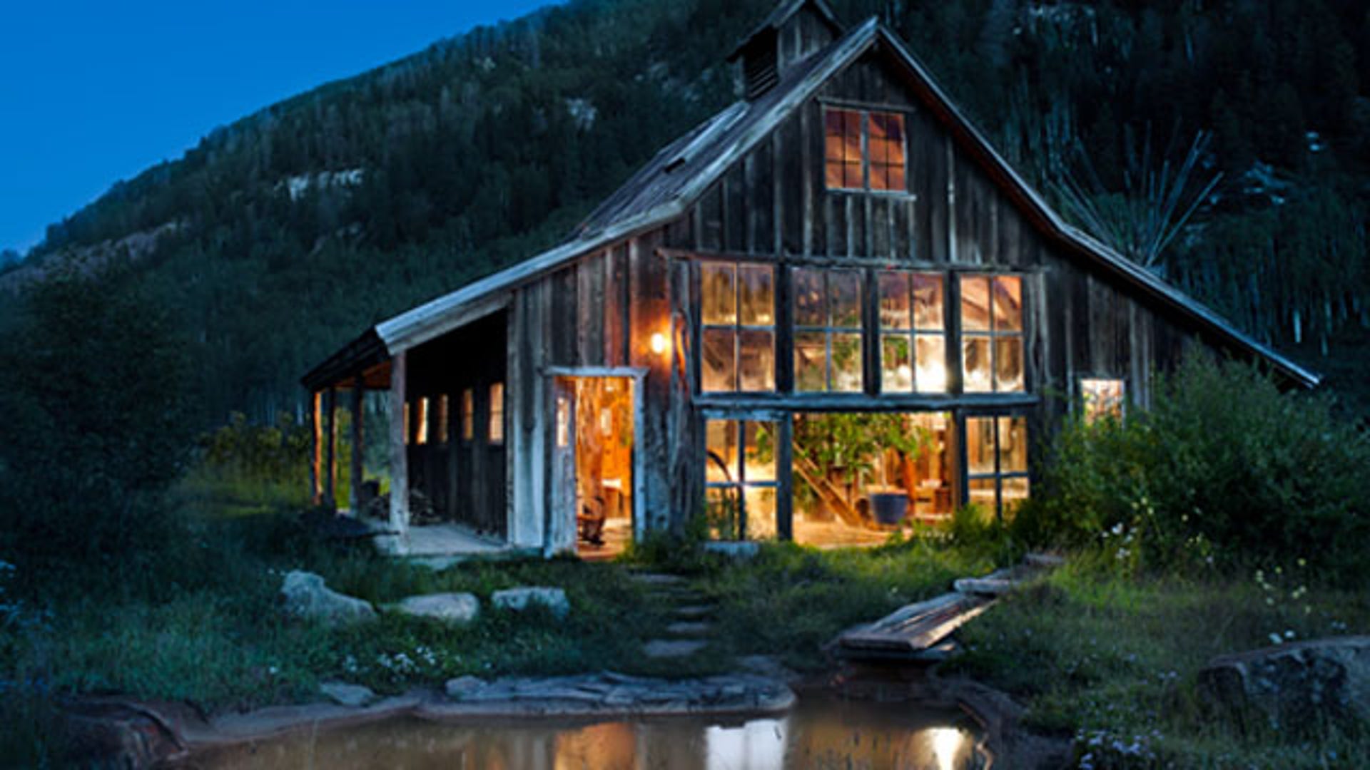 dutton_BathHouseBack_splash3