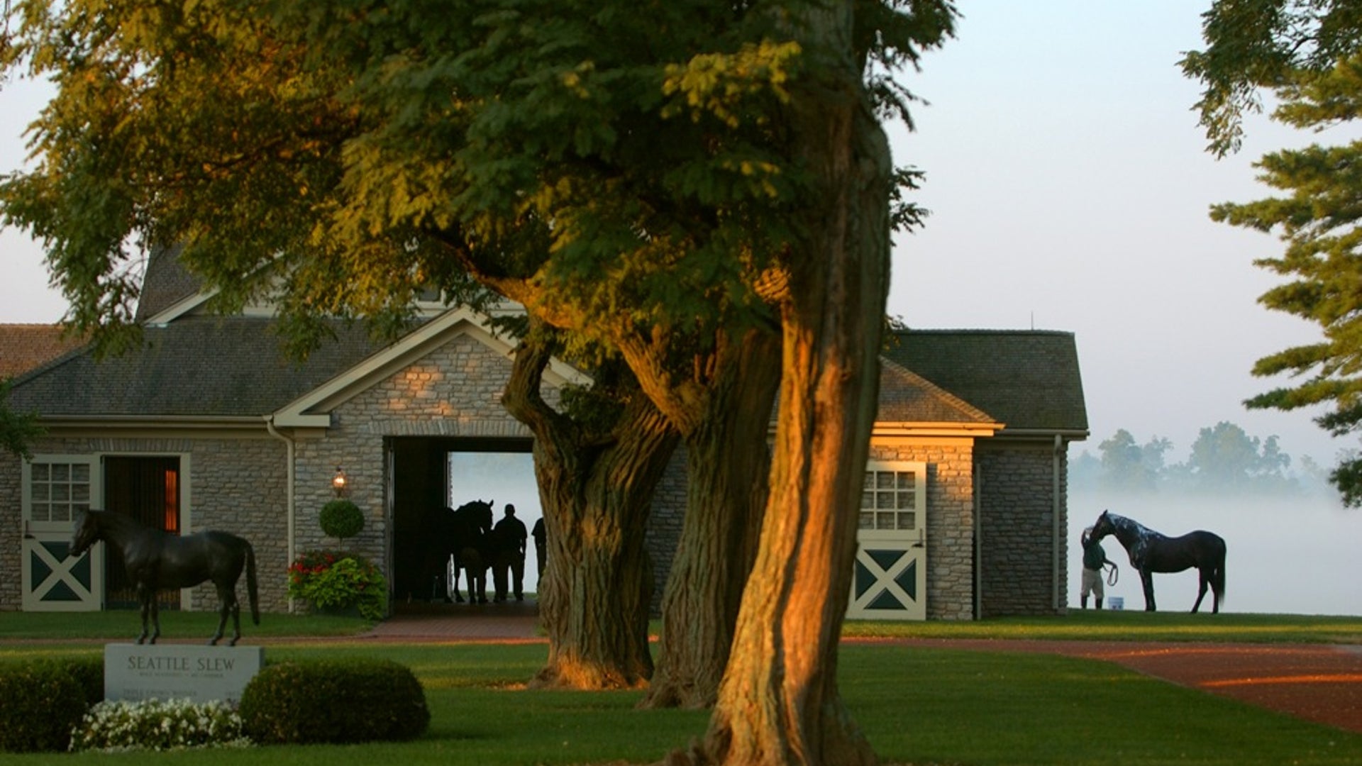 Alejandro_and_fellow_grooms_at_Three_Chimneys