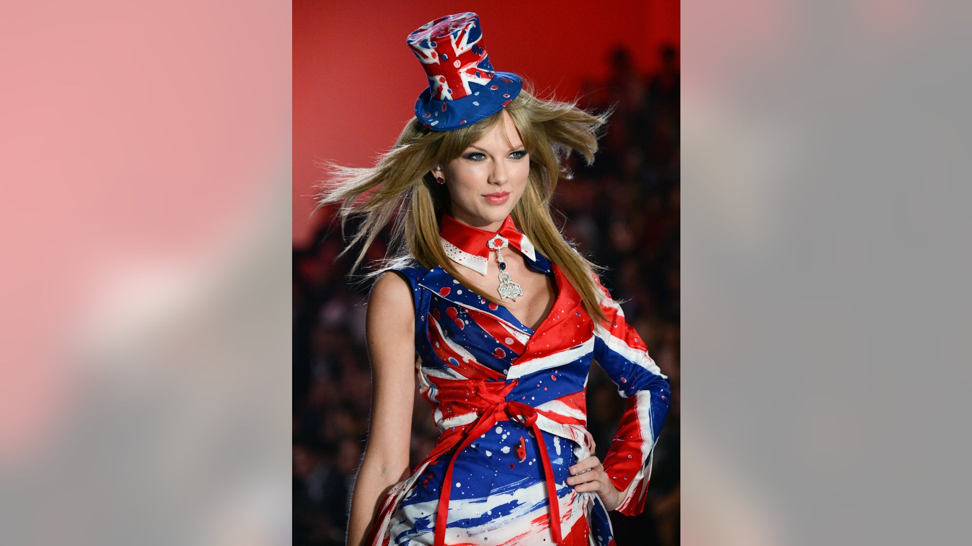 Victoria_s_Secret_2013_Latino__3_