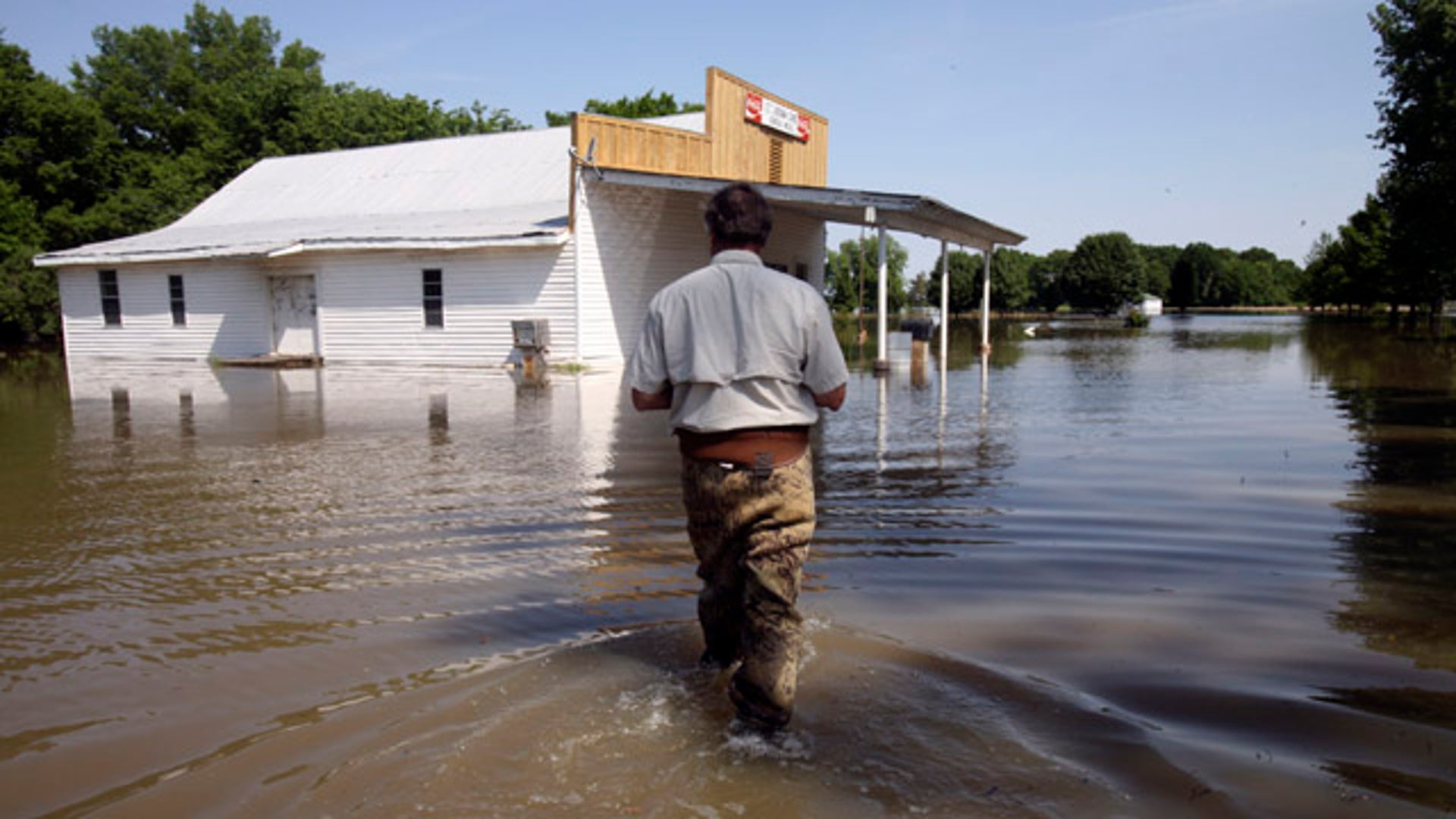 CarterMissFlooding518Store