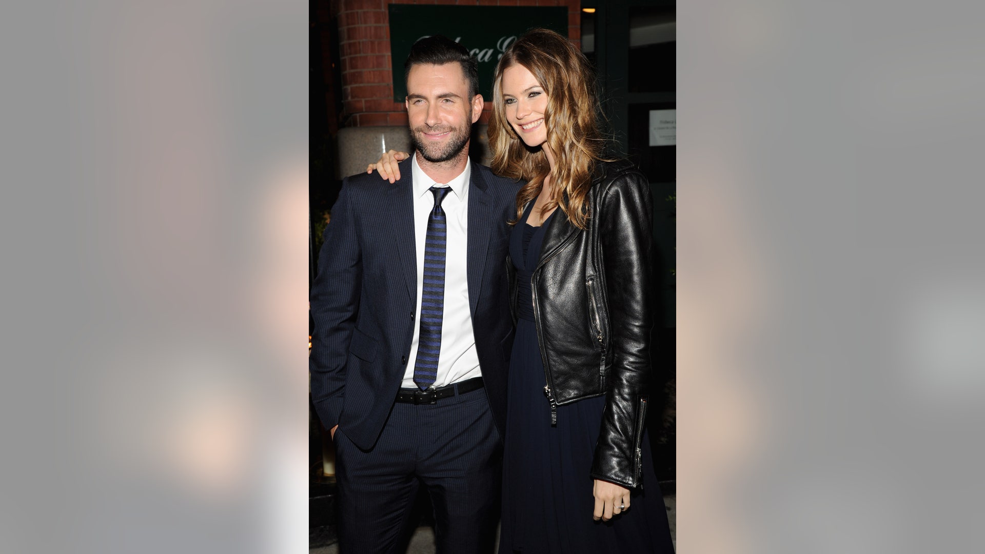 Adam_Levine__and_Behati_Prinsloo