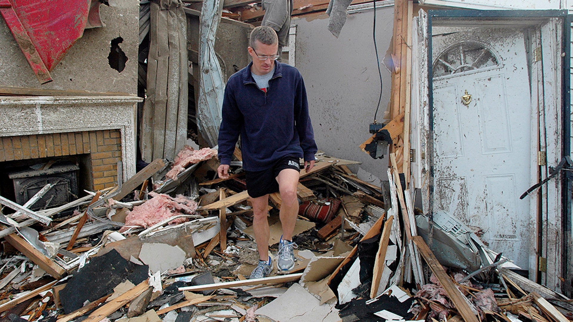 University_of_Alabama_wreckage_AP