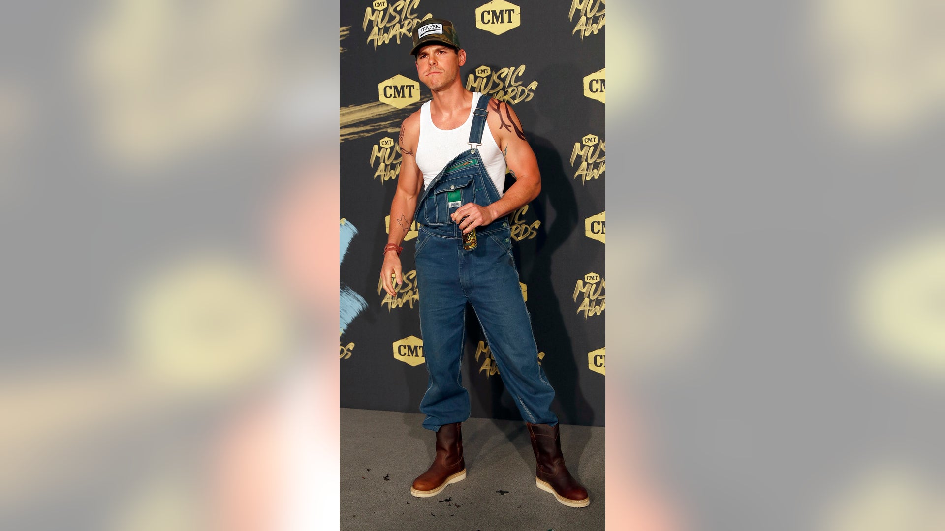Granger Smith as Earls Dibble Jr: Worst