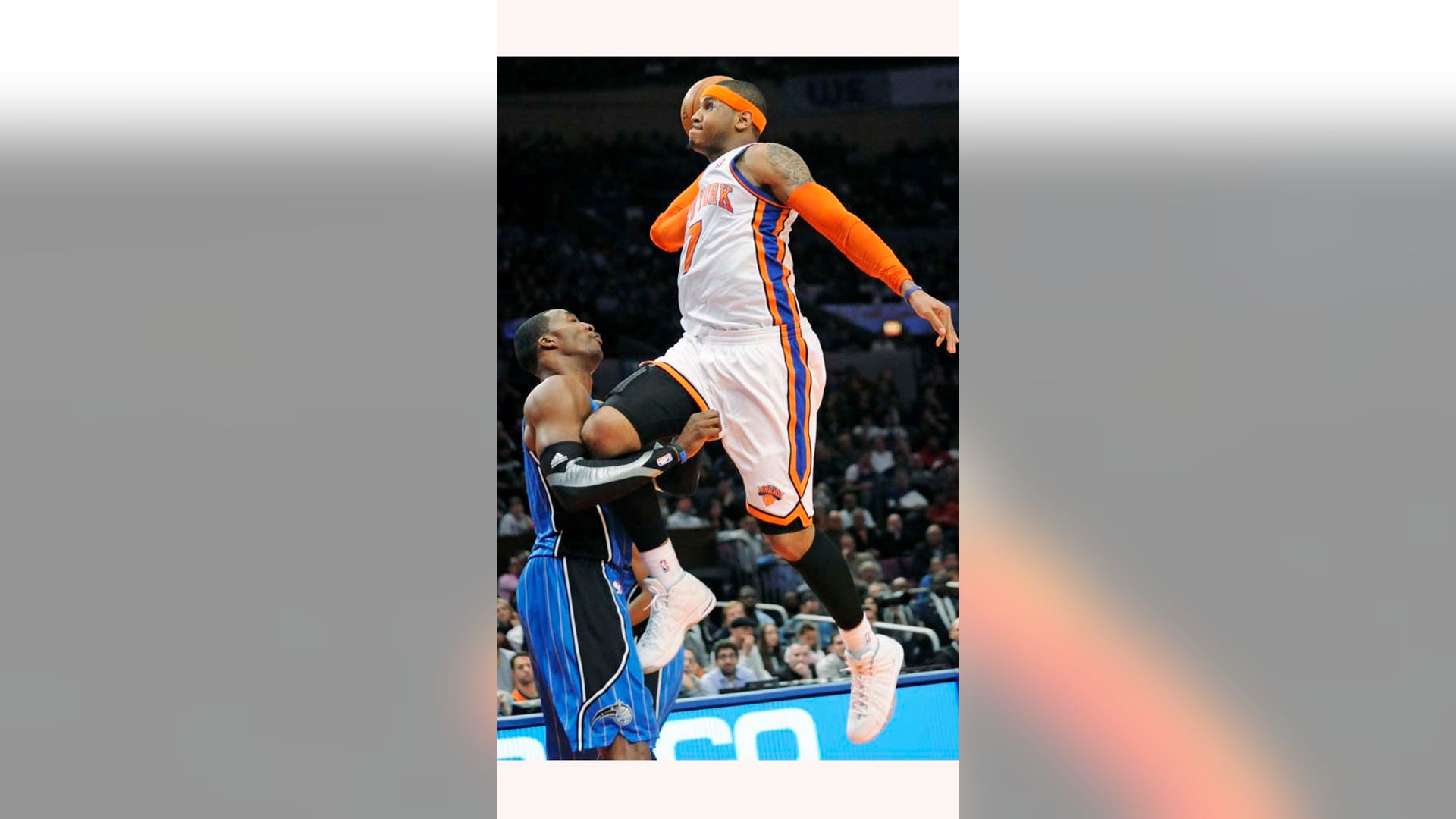 Carmelo Anthony Dunking Howard