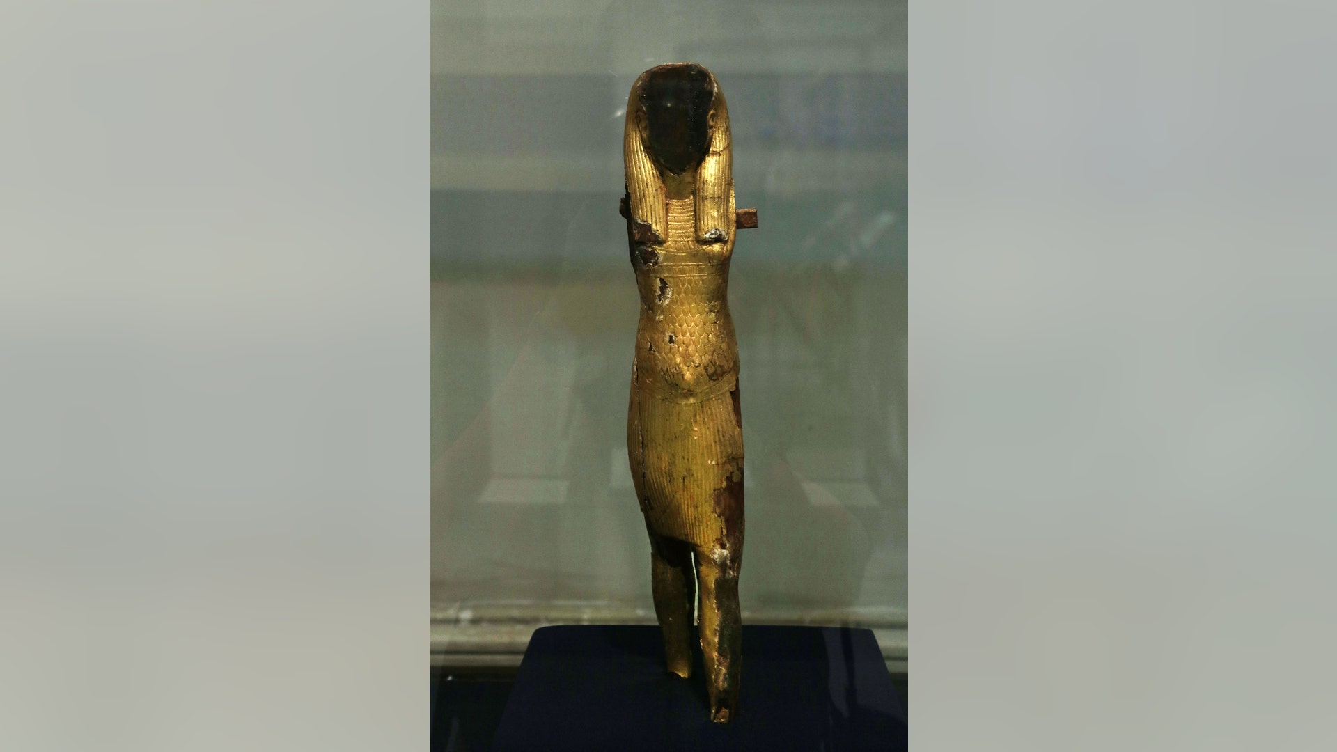 egyptian_statue