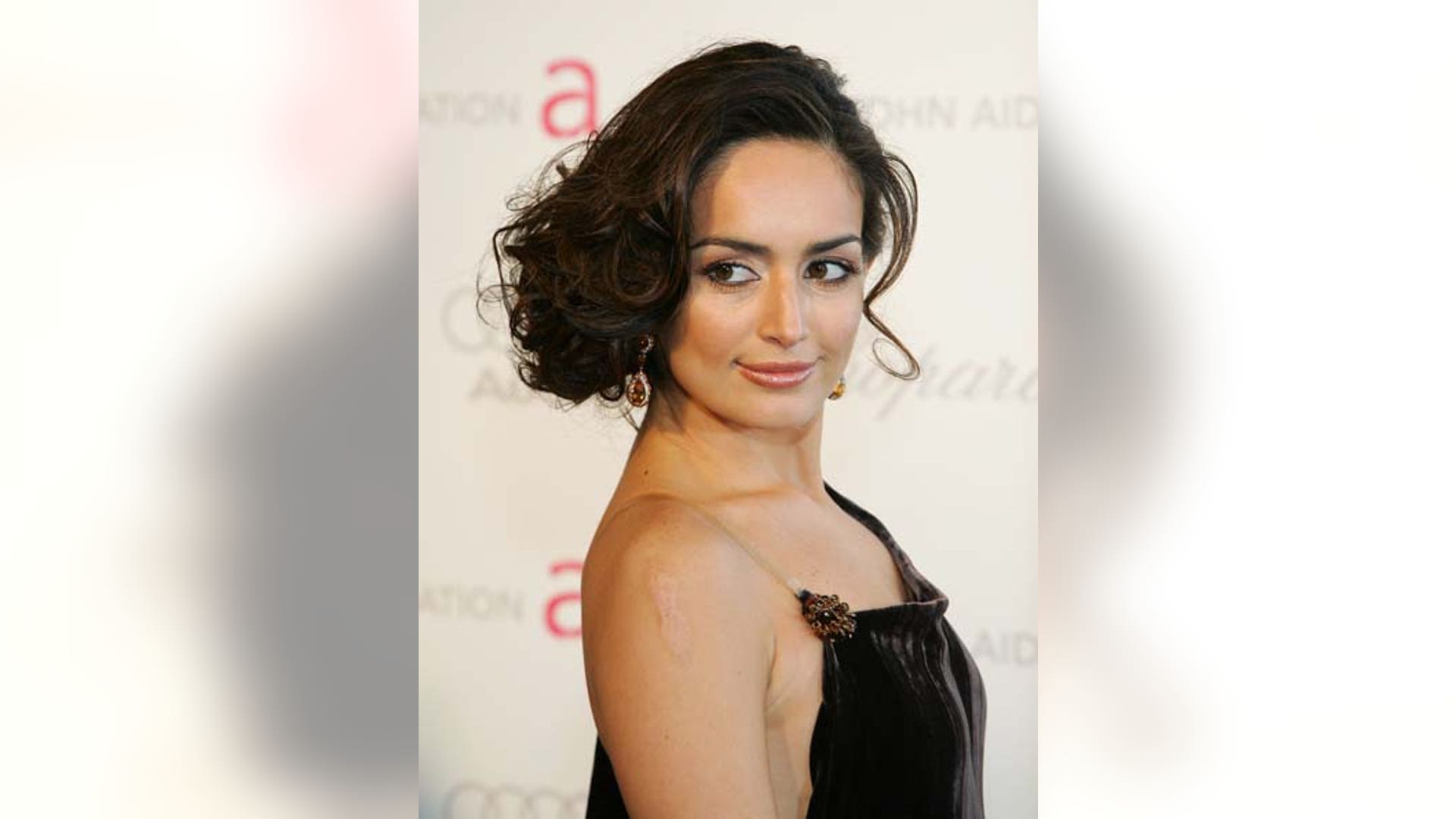 AnadelaRegueraSpicyLatina