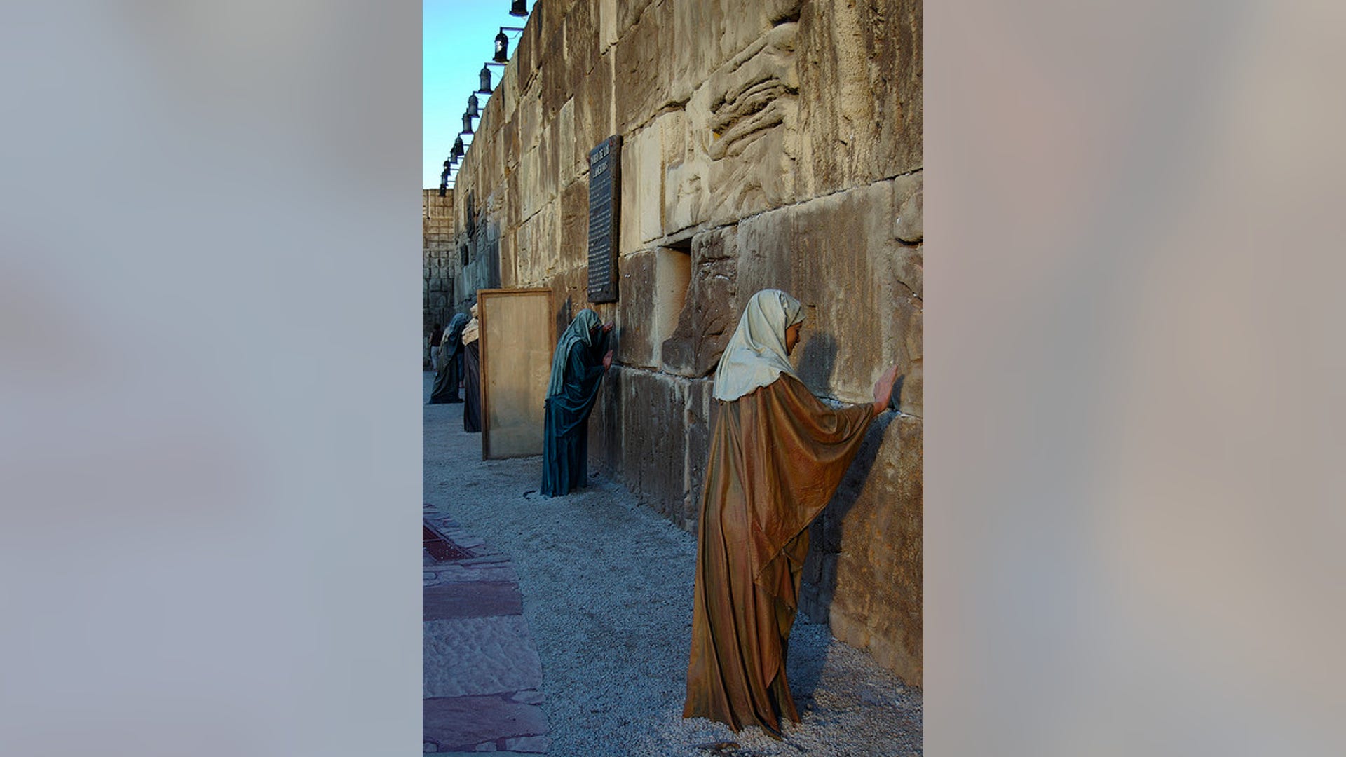 Tierra Santa Wailing Wall
