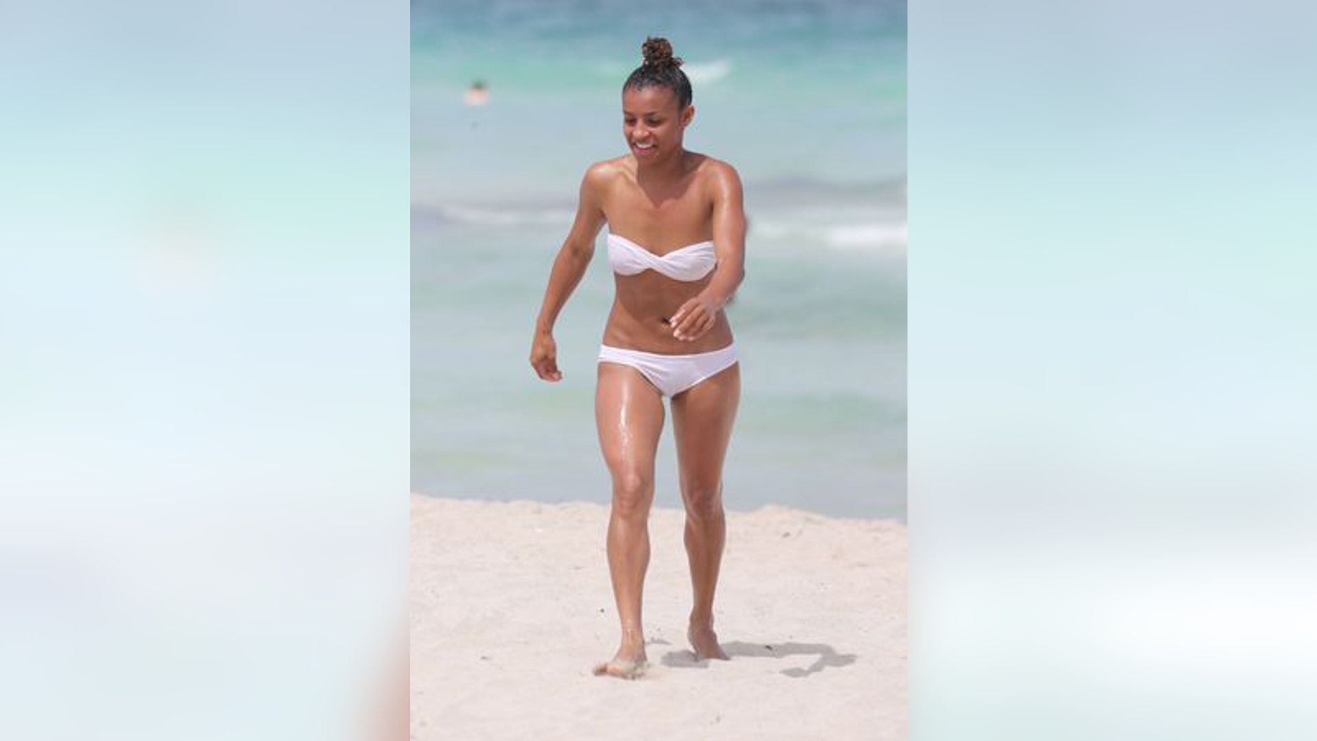 Melody Thornton: X17