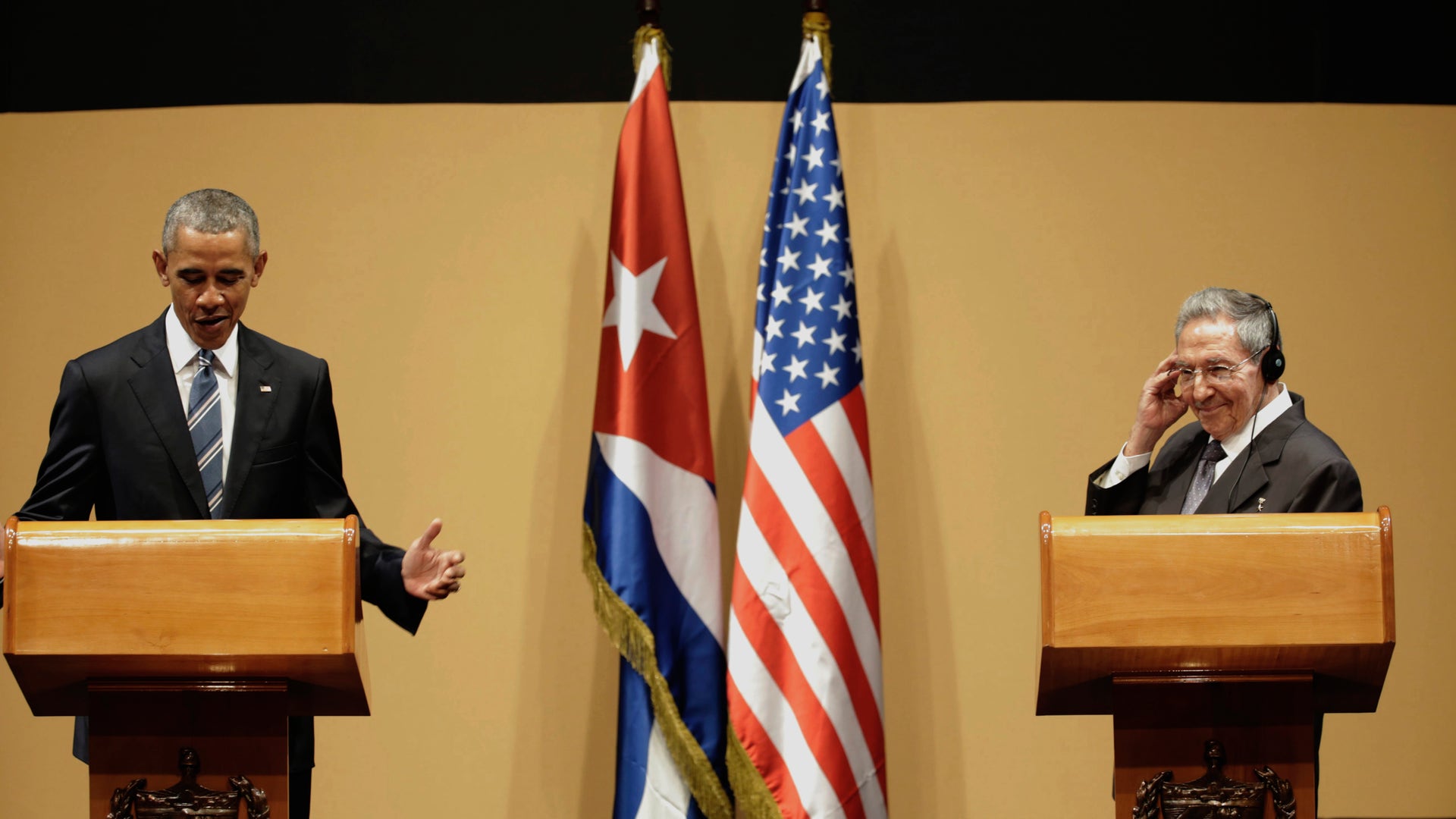 presser_castro_obama2