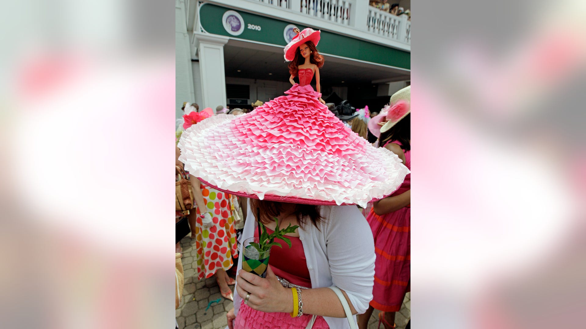 Kentucky_Oaks_Horse_R_Pata_2_