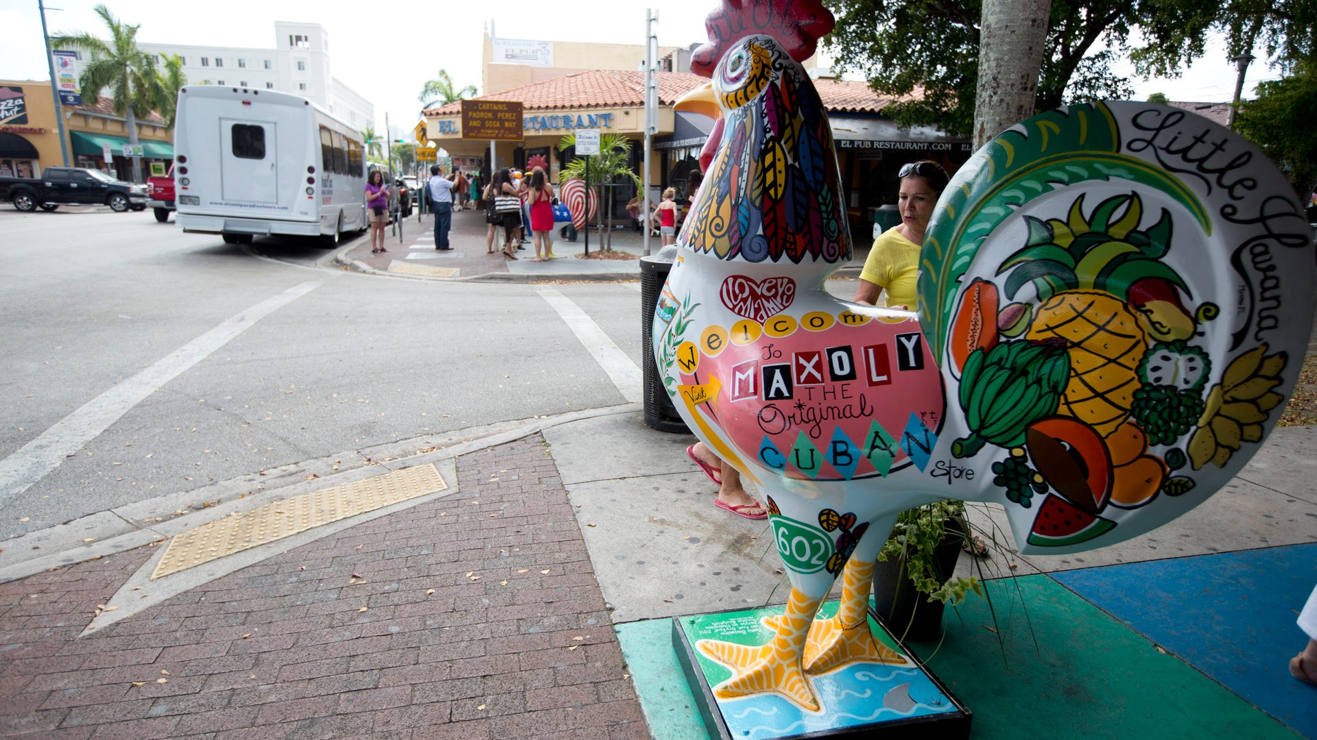 Miami_Calle_Ocho_Tour_Vros__2_