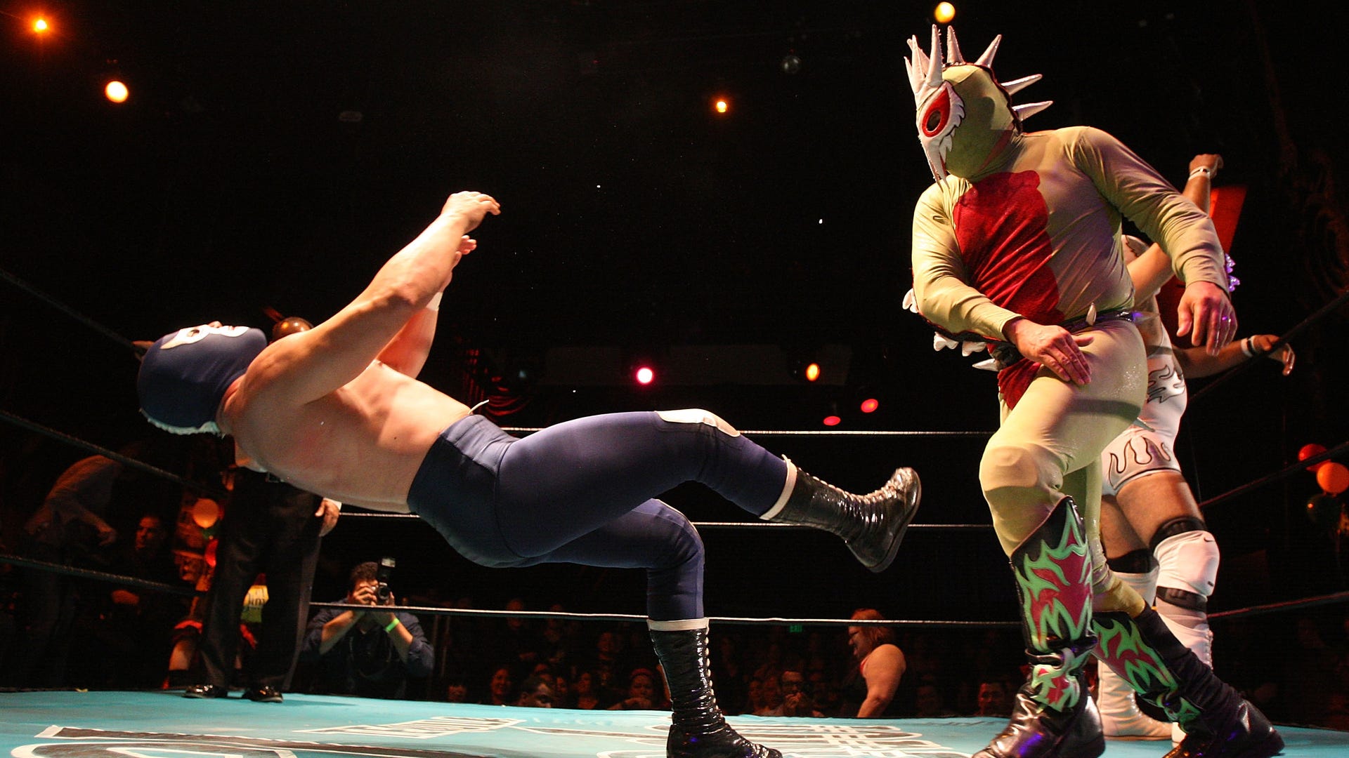 Lucha Va Voom luchadores monster