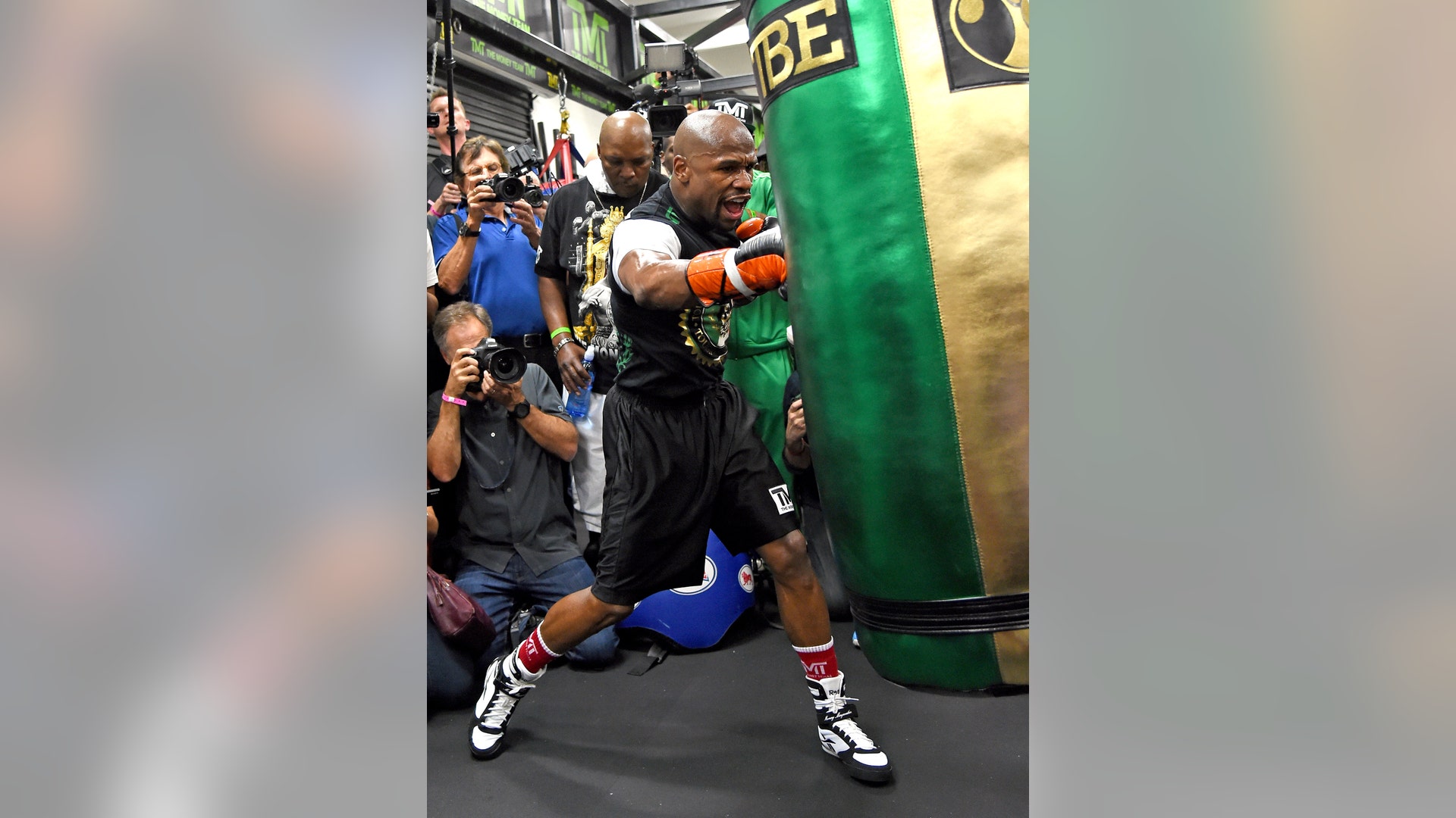 MayPac_Fight_Fotos__3_