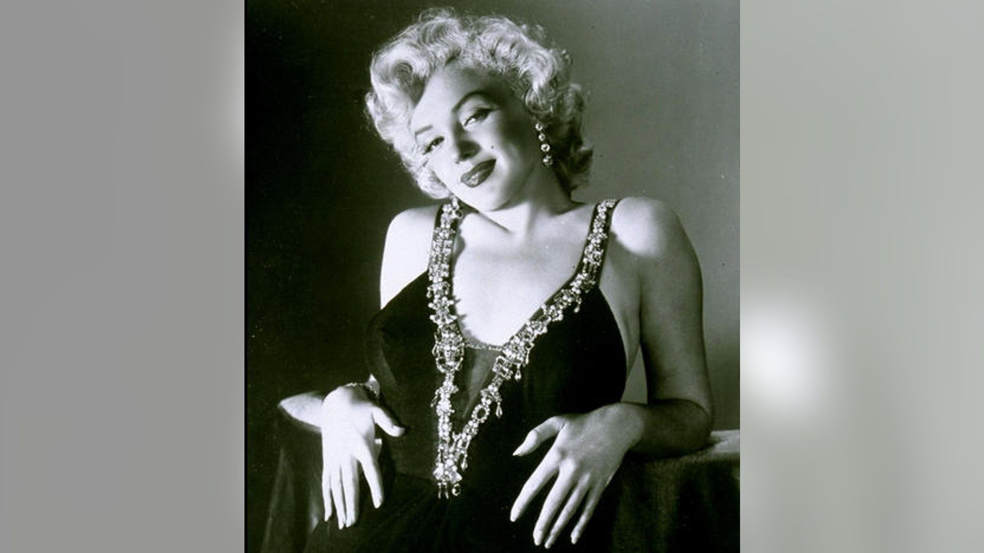 QMarilyn Monroe 