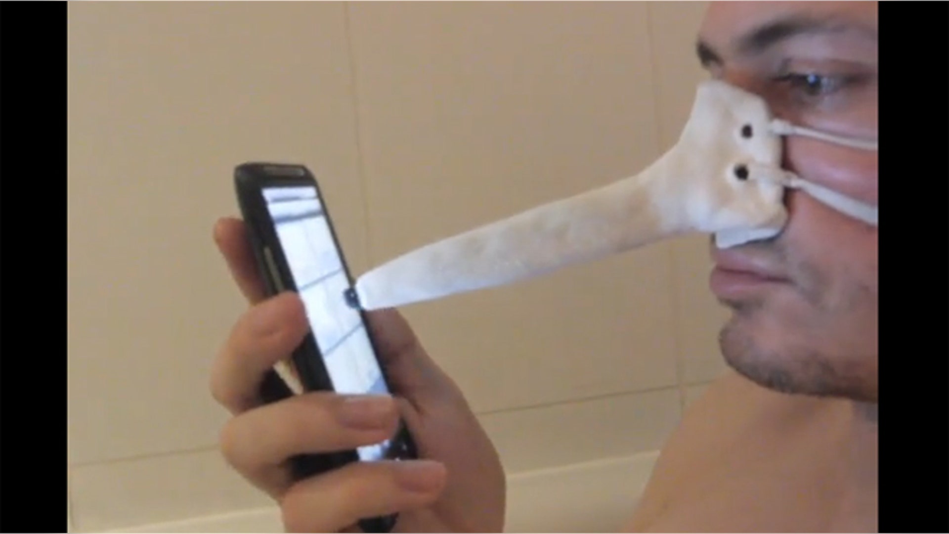 Wacky Gadgets: Finger nose stylus