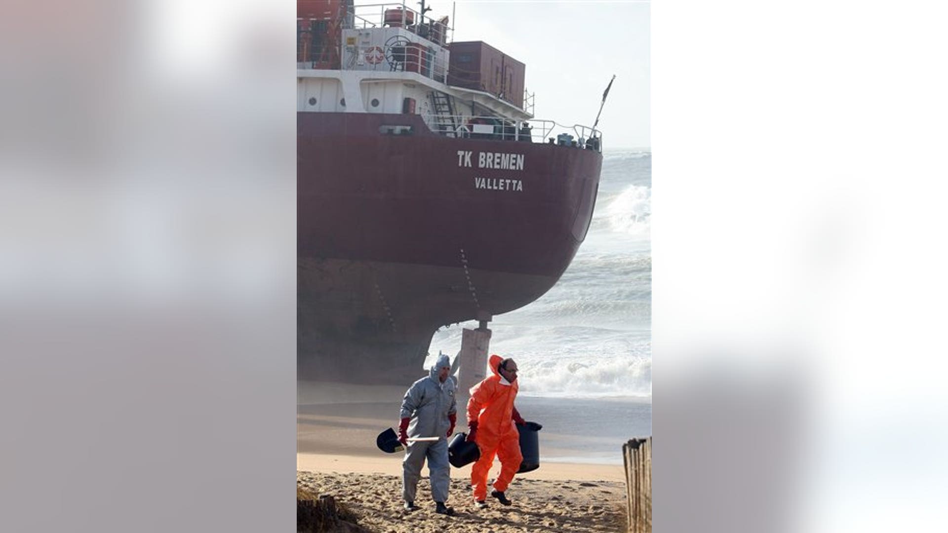 france_beached_ship__10_