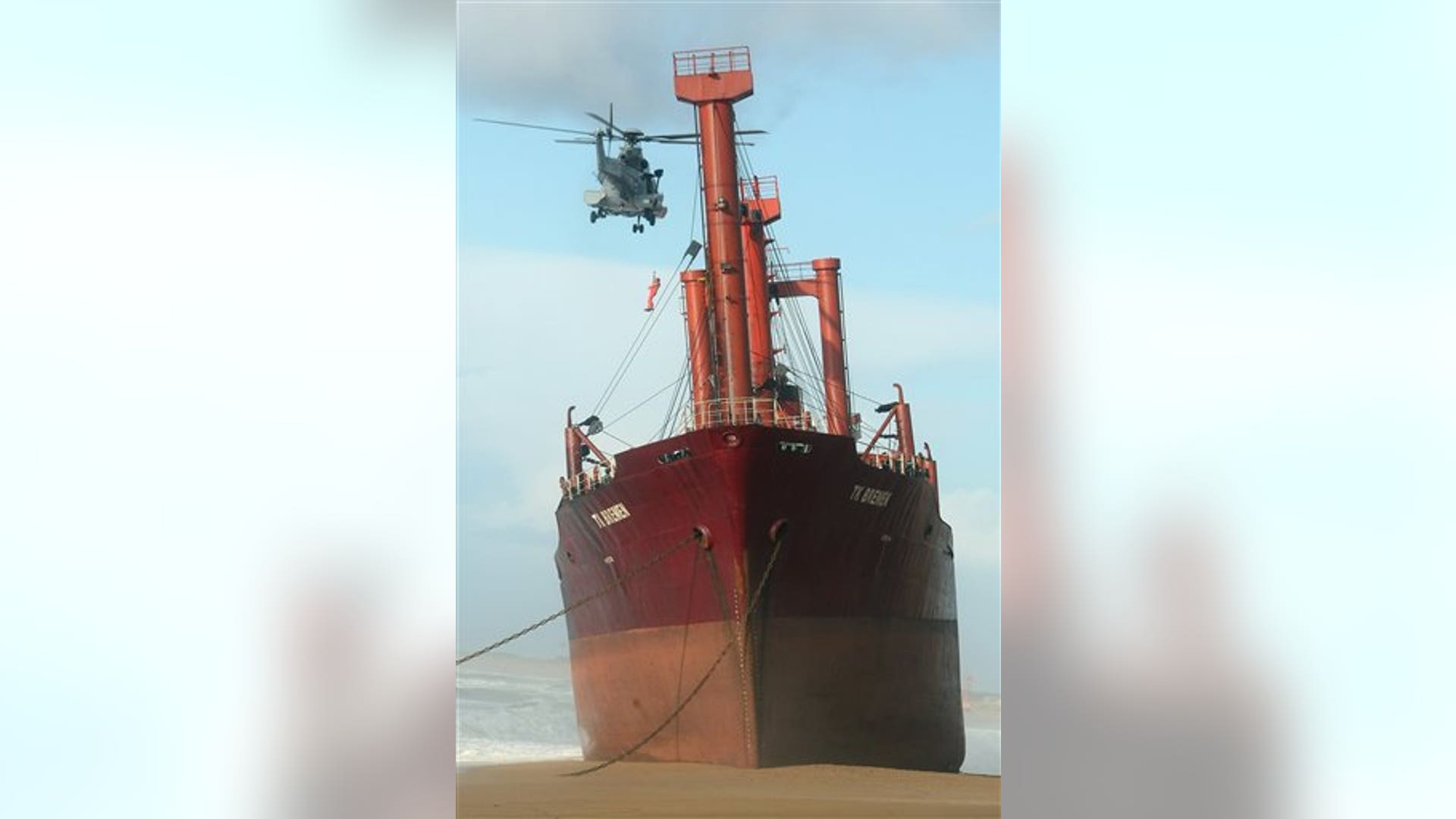 france_beached_ship__8_