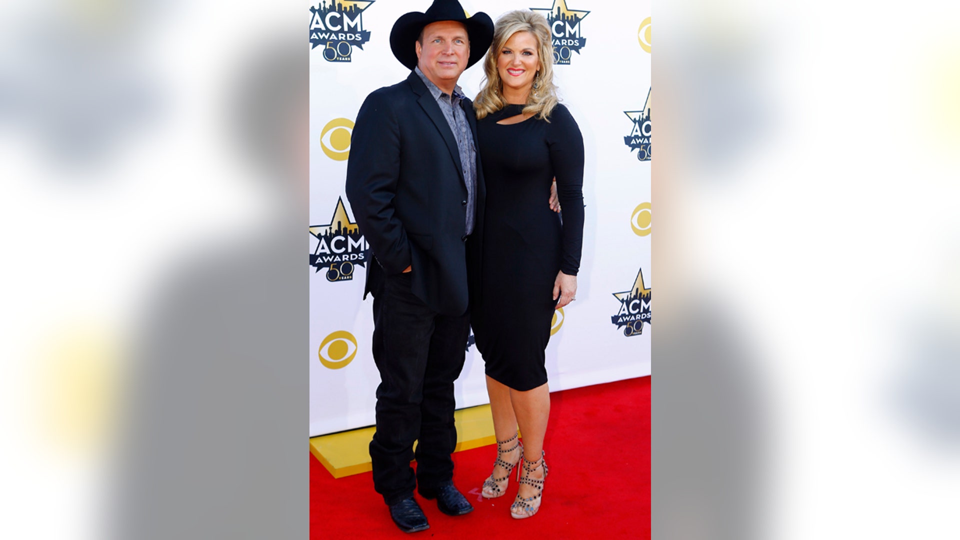 Garth Brooks and Trish Yearwood: Hot