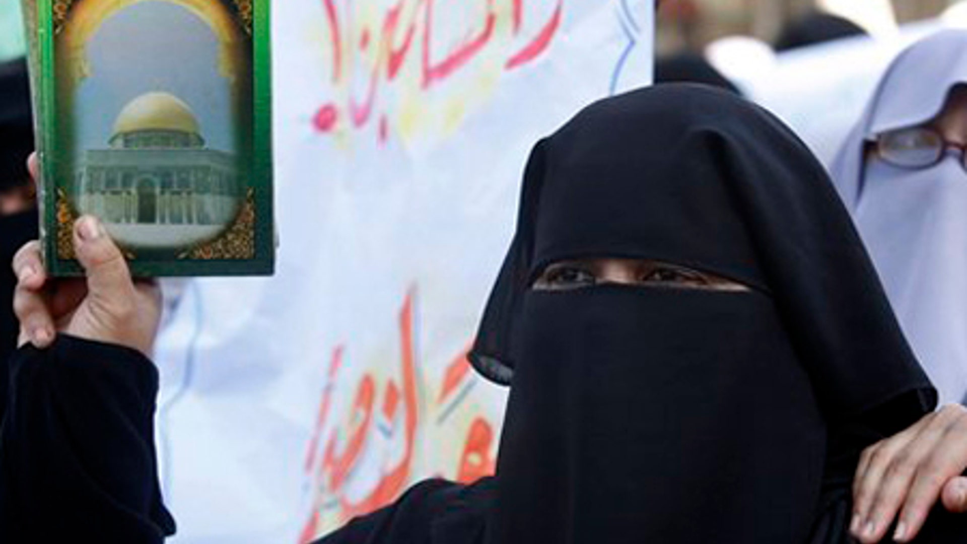 Rift Between Western and Muslim Nations