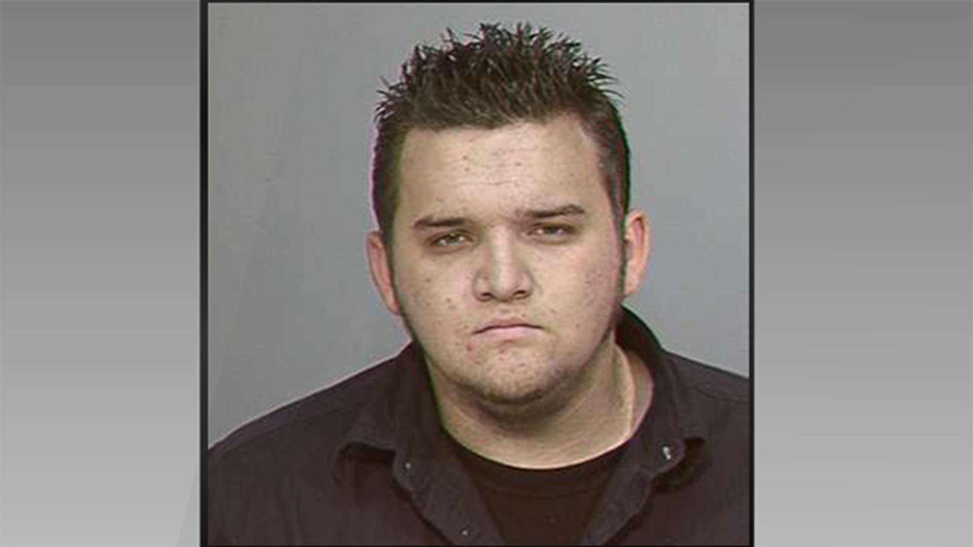 Suspected ‘Straw Buyers’ Helped Traffic Guns From Arizona to Mexico