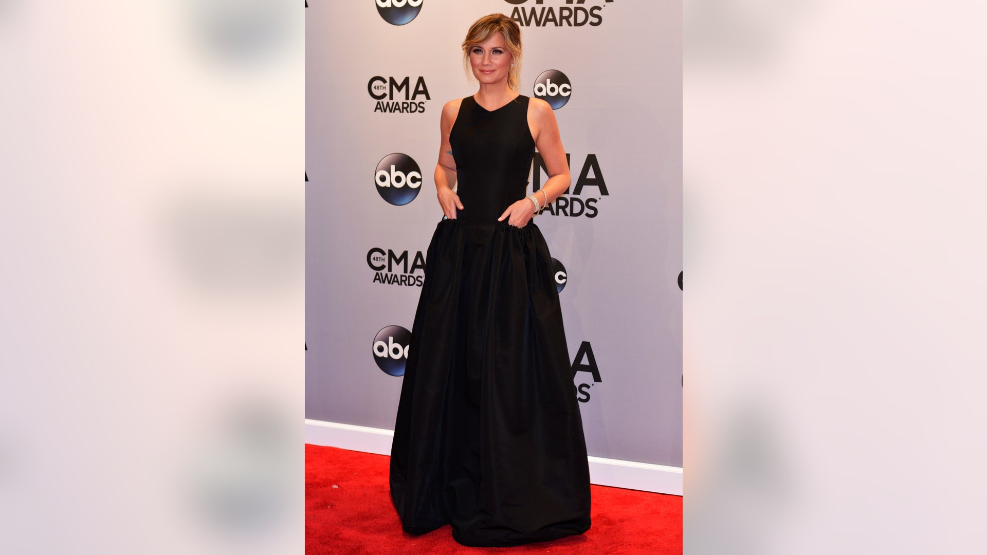 Jennifer Nettles: Hot