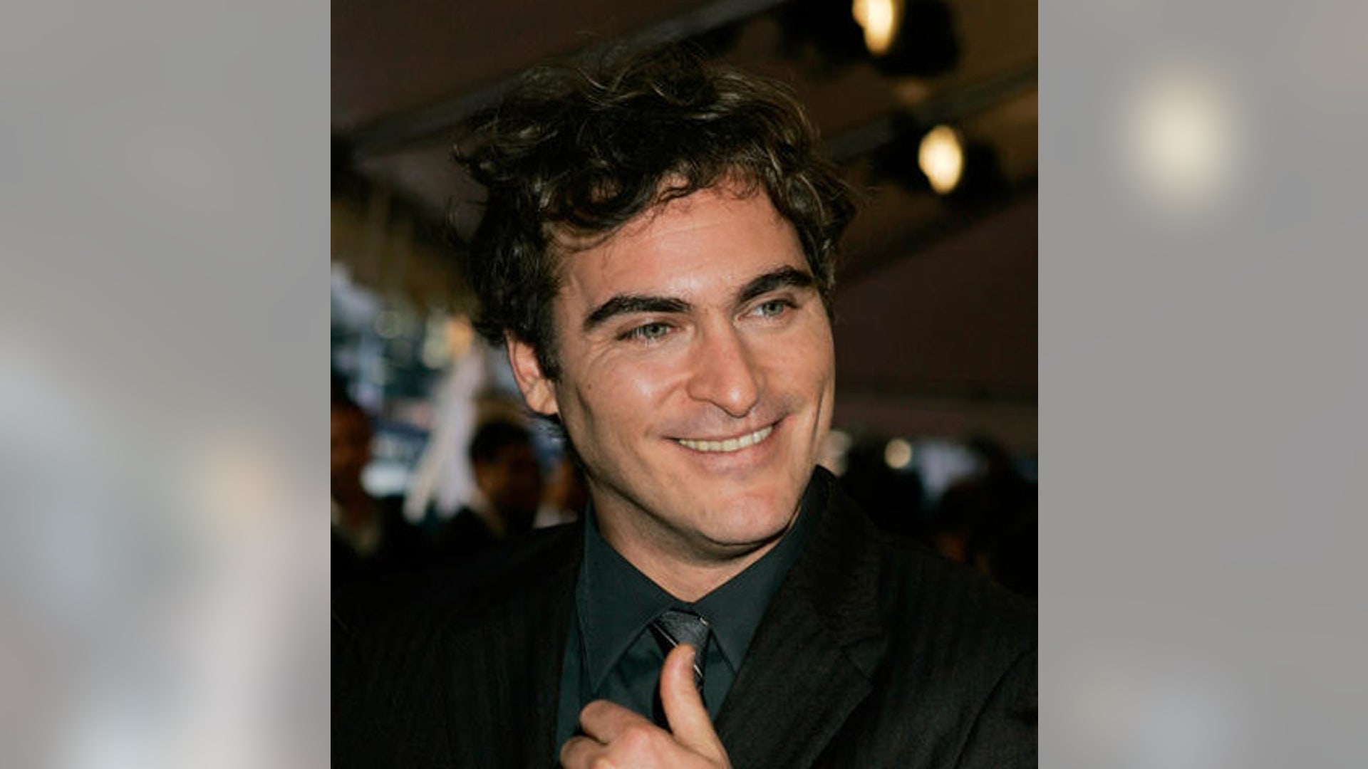 joaquin pheonix AP scar 