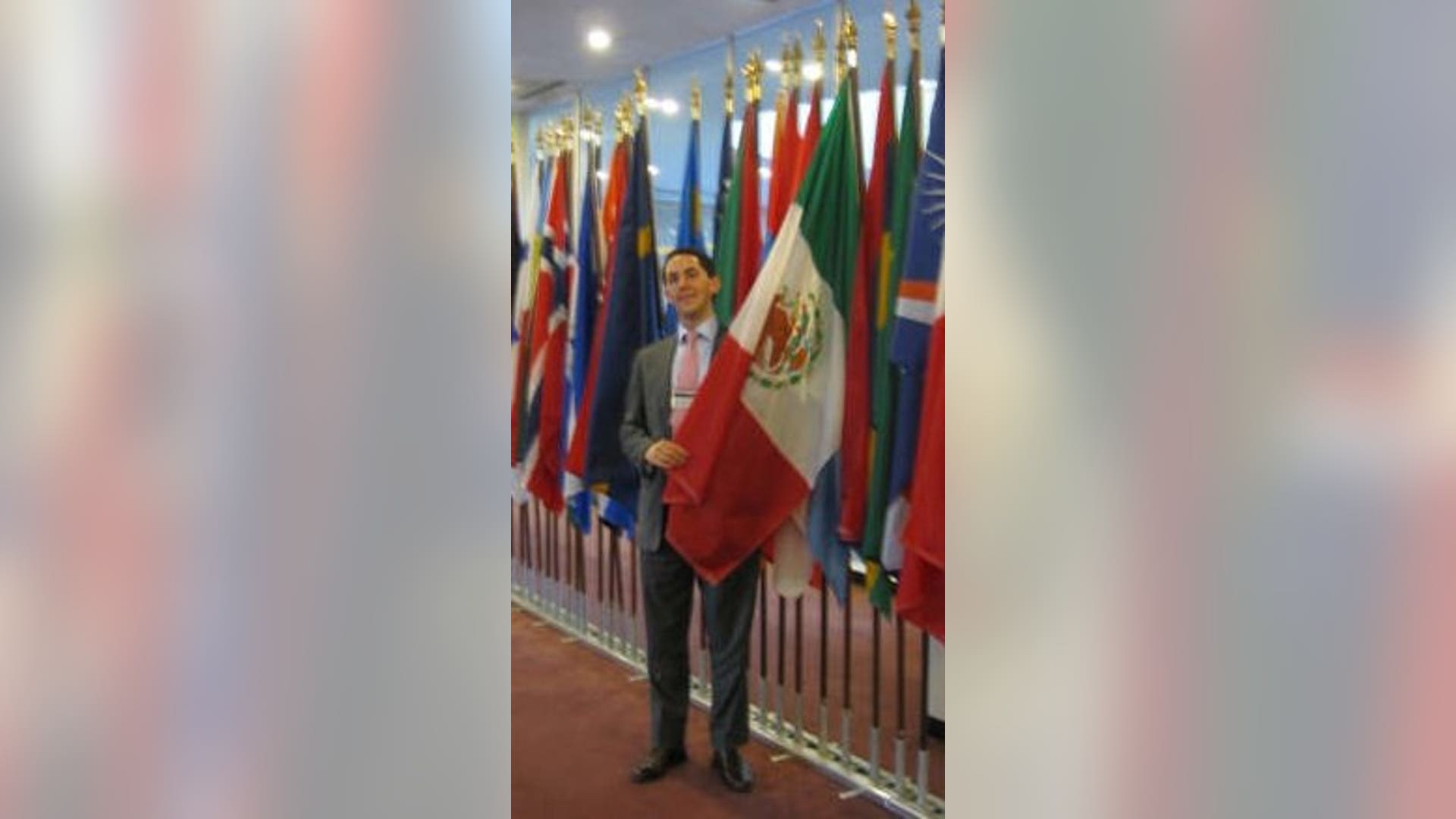 juan_angel_mexican_flag