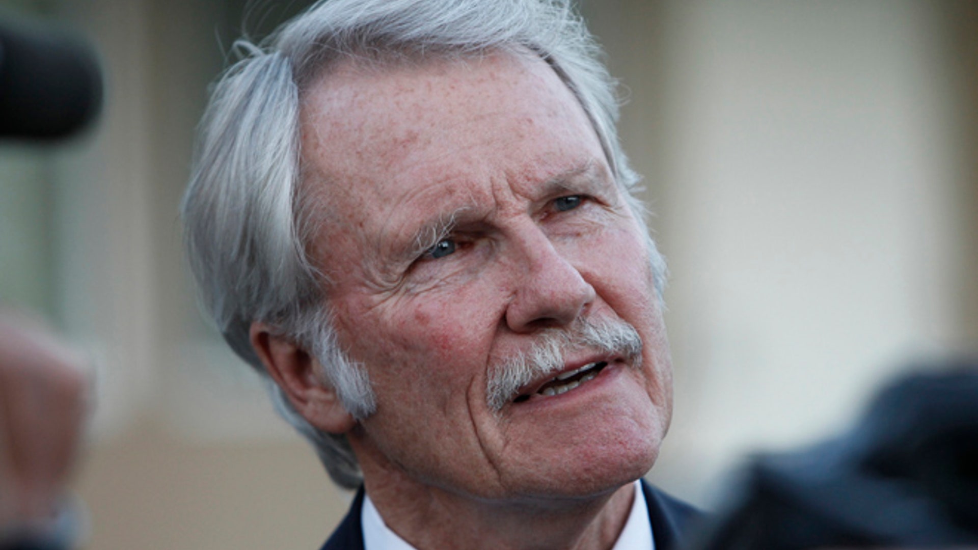 Oregon drama: Kitzhaber resigns