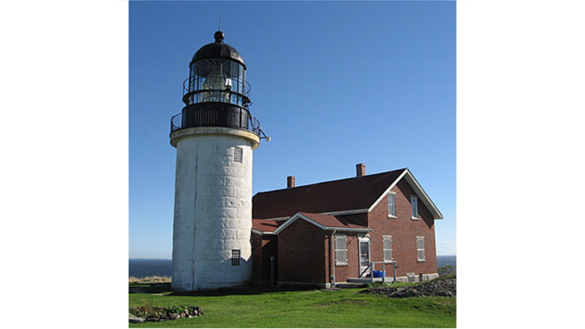 lighthouse_coastalliving_7