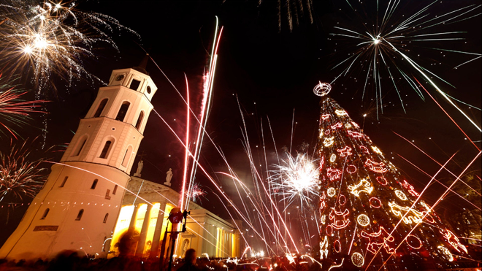 New Year's Eve 2014 celebrations around the world