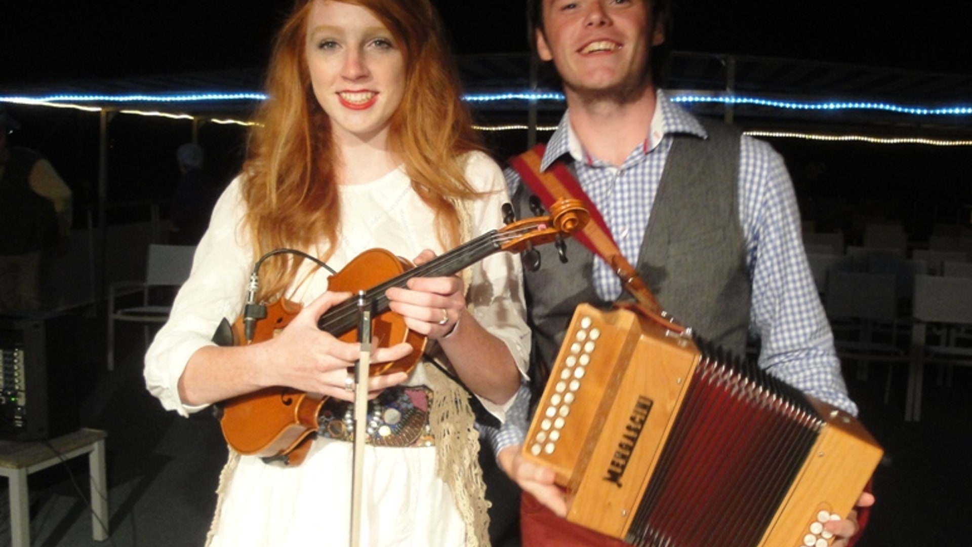 local_entertainers_on_Grande_Caribe__PM