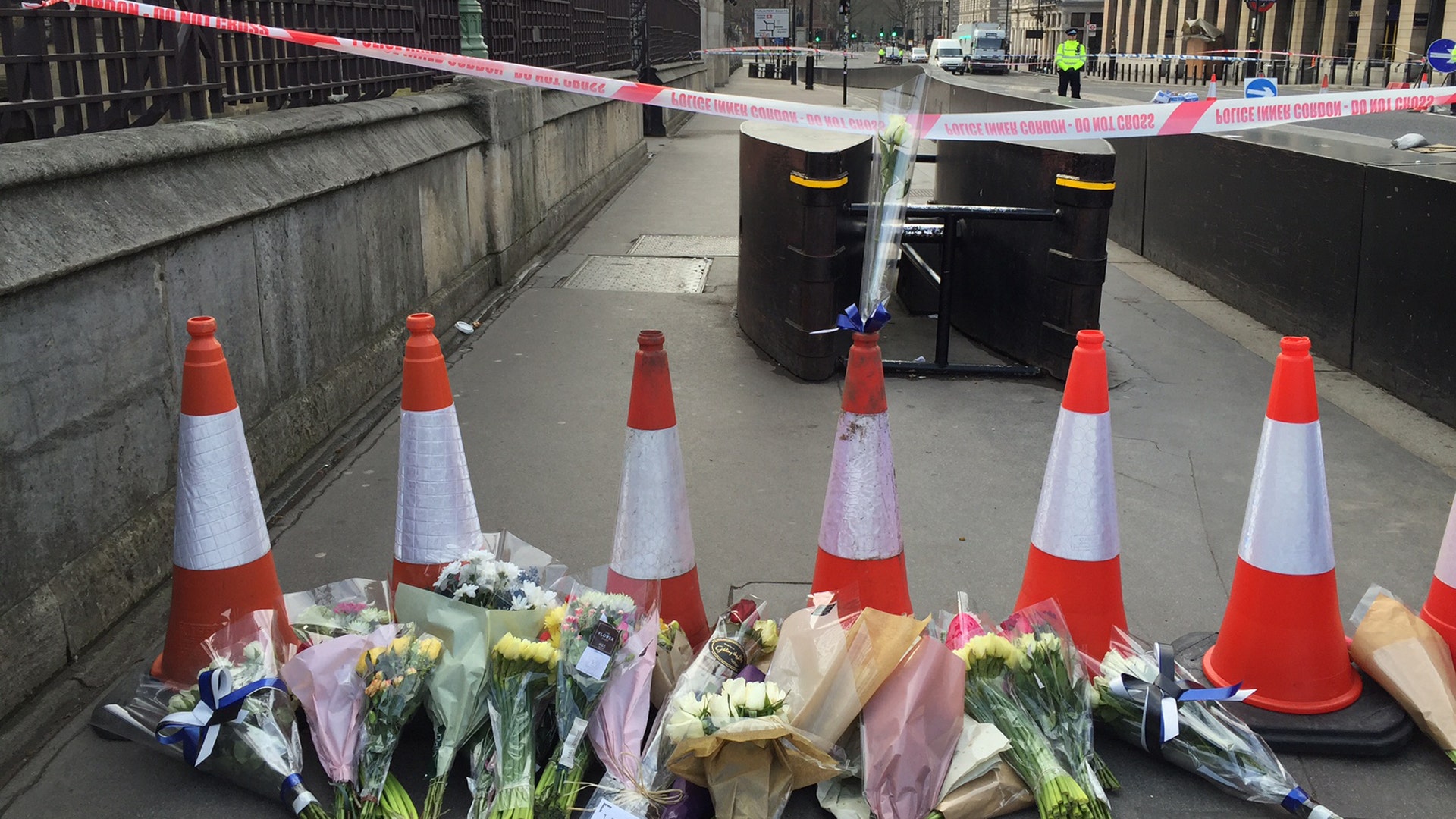 Floral tributes in London, on March 23, 2017.