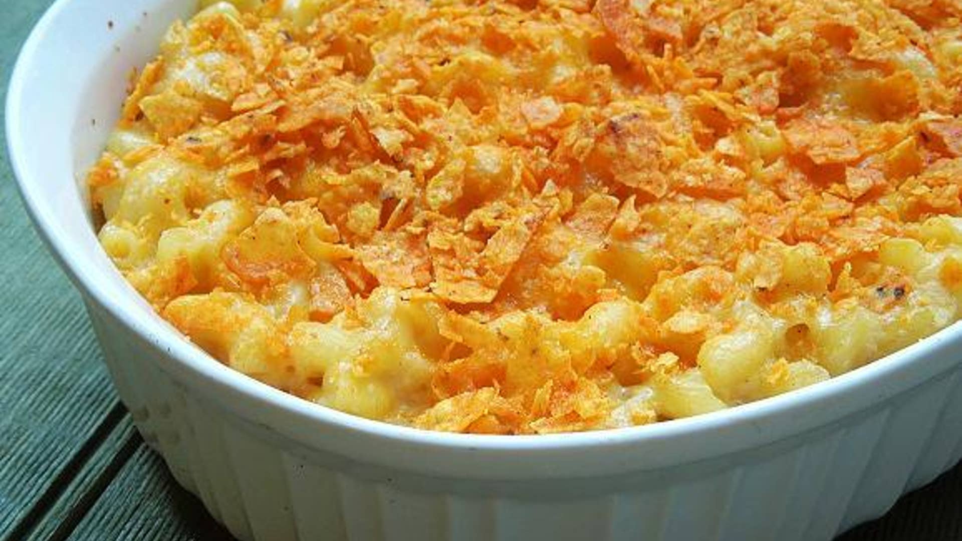 Baked Macaroni and Cheese With Crushed Doritos