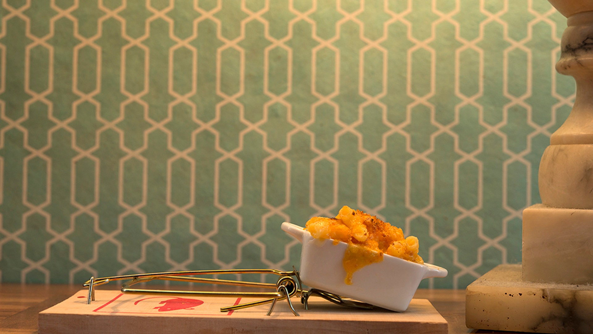Macaroni and Cheese trap