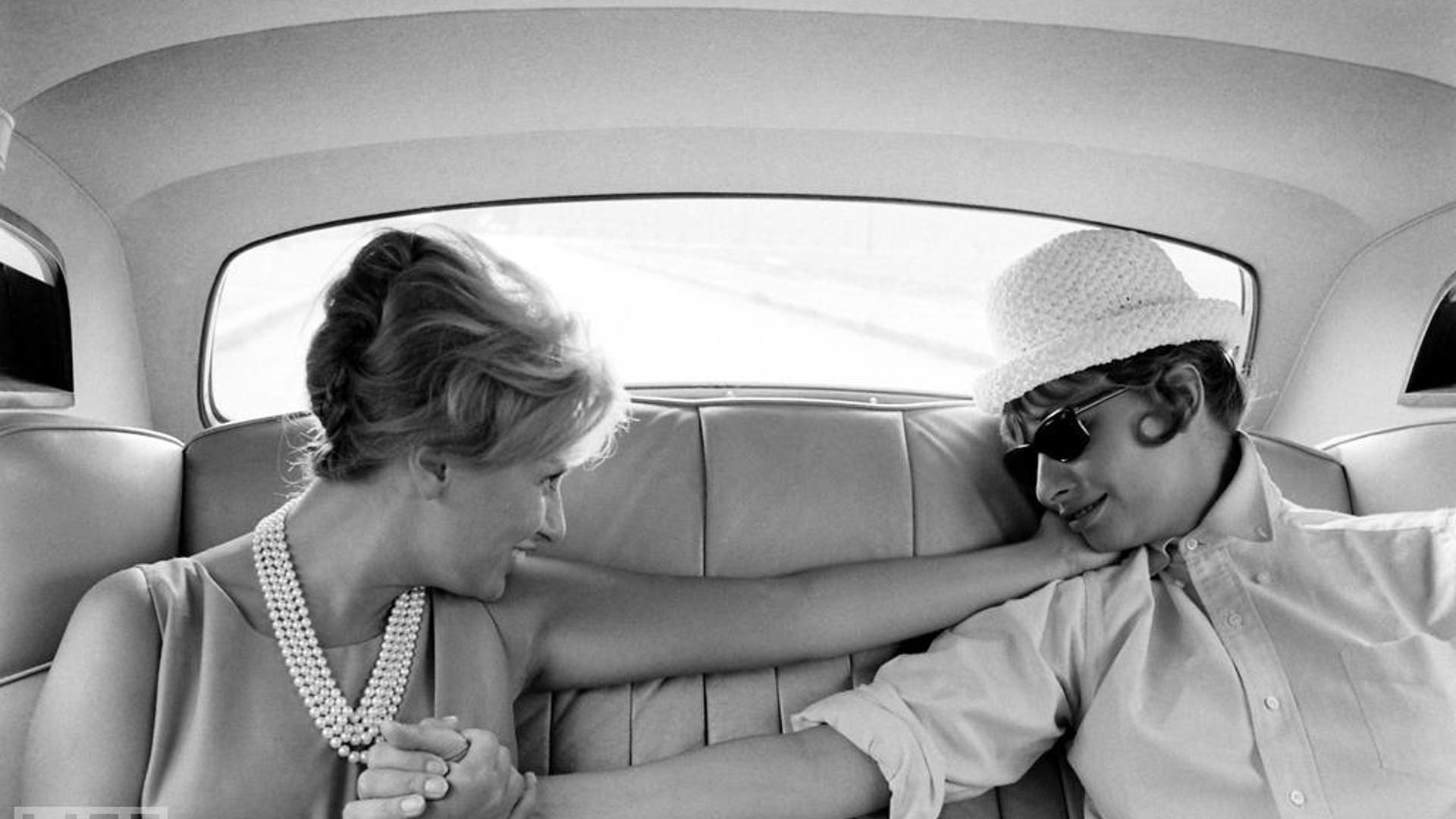 mega_watermark_ugc1213851