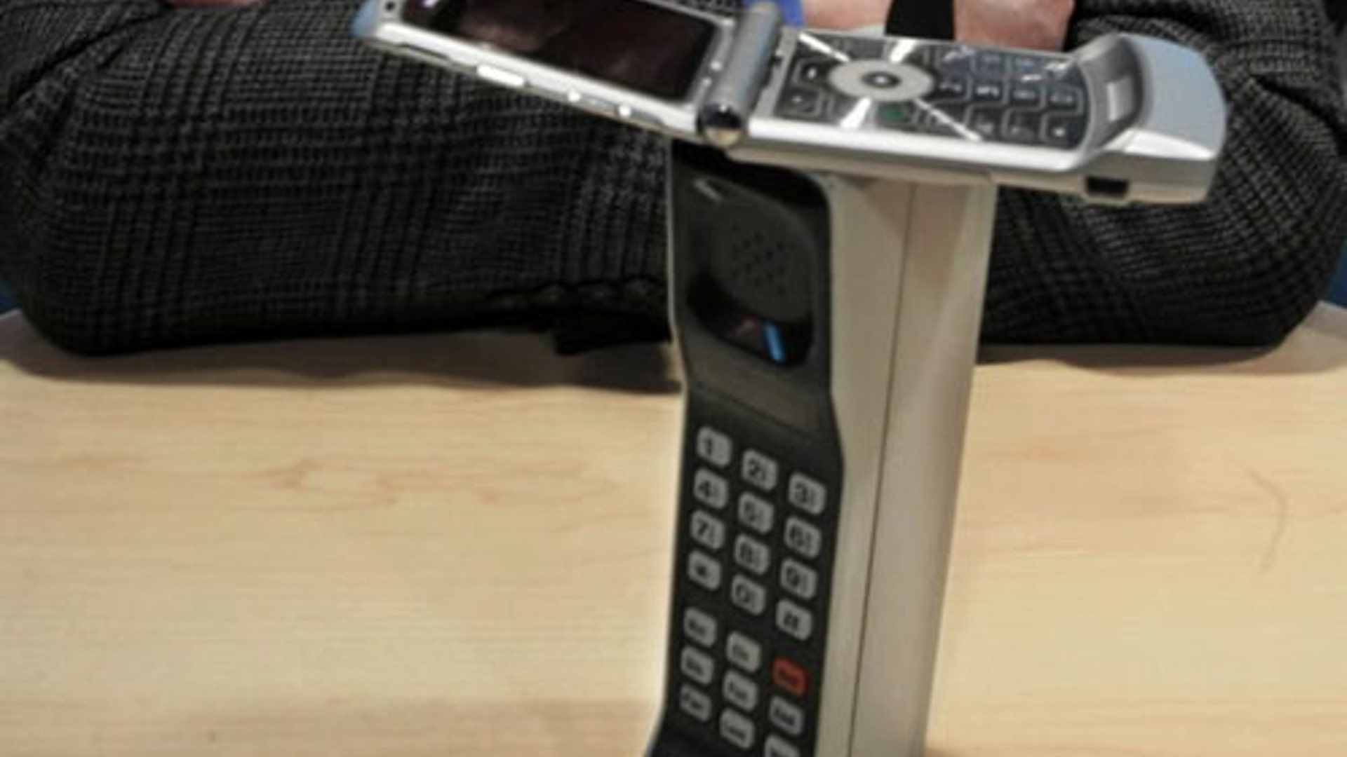 motorola_razr_dynatac