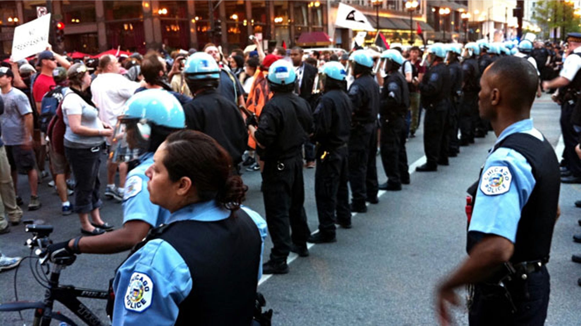 Police, protesters face off at NATO summit in Chicago | Fox News