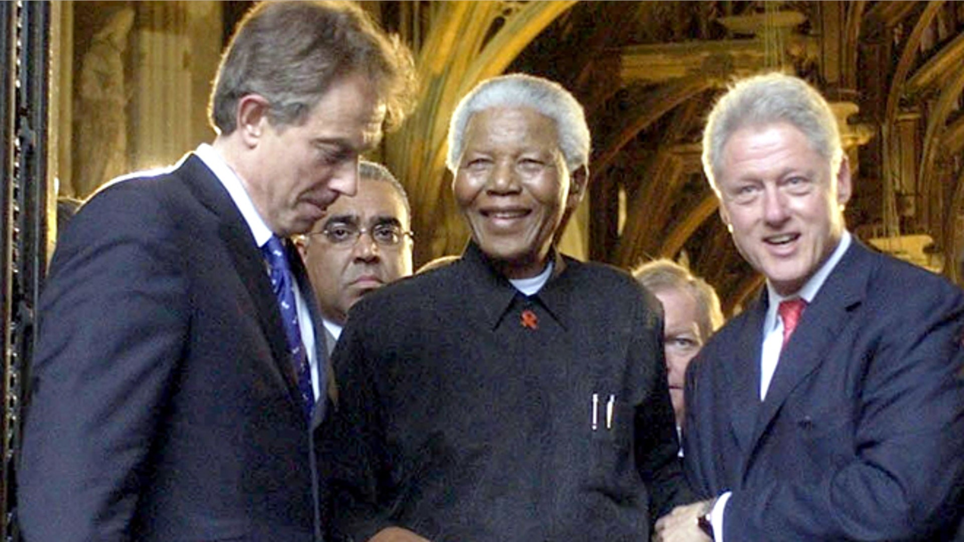 nelson_mandela_slideshow_2003