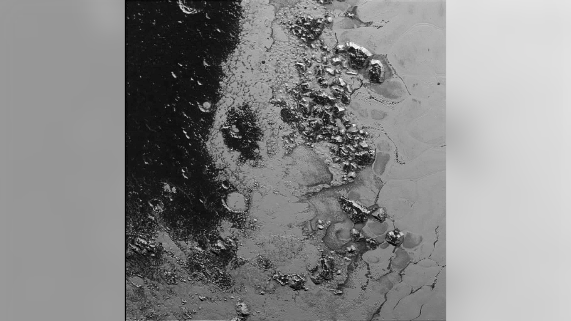 nh_pluto_mountain_range