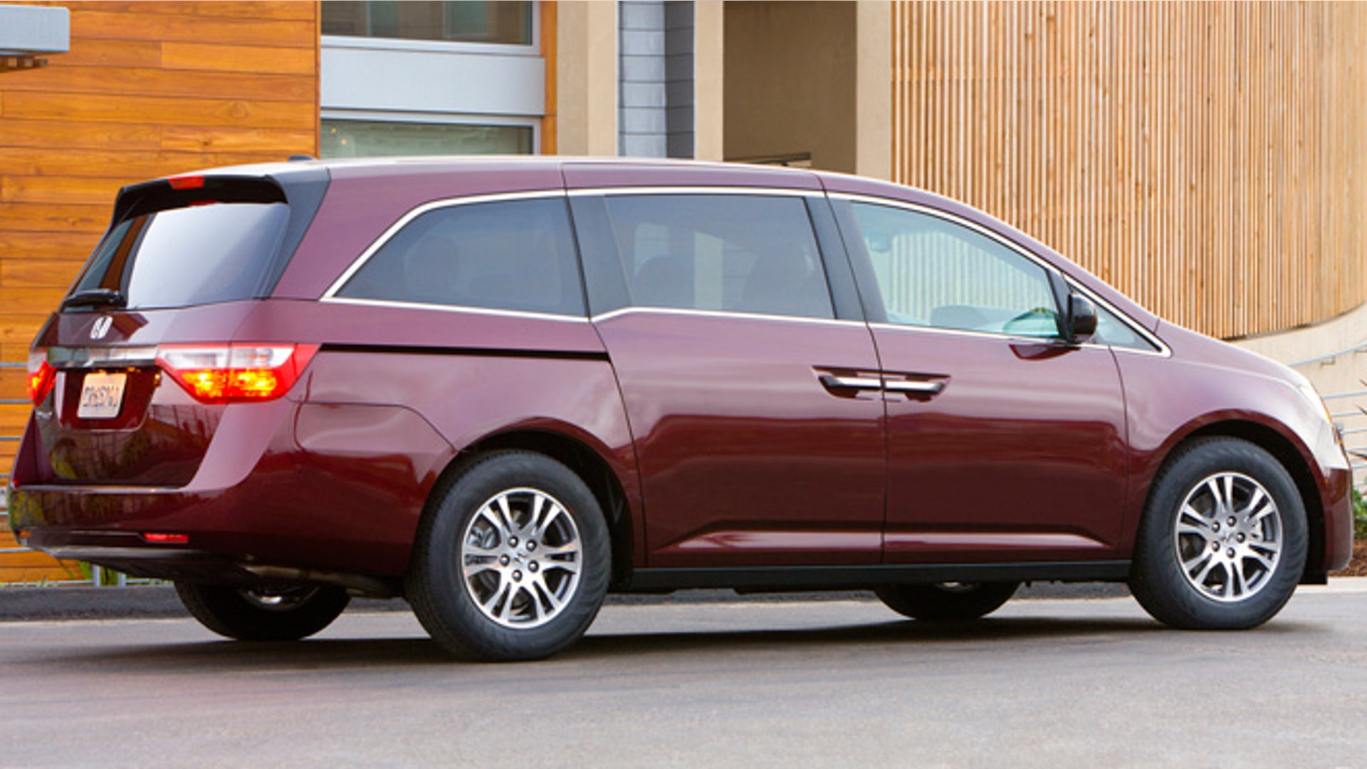 #4 - 2012 Honda Odyssey 5dr EX